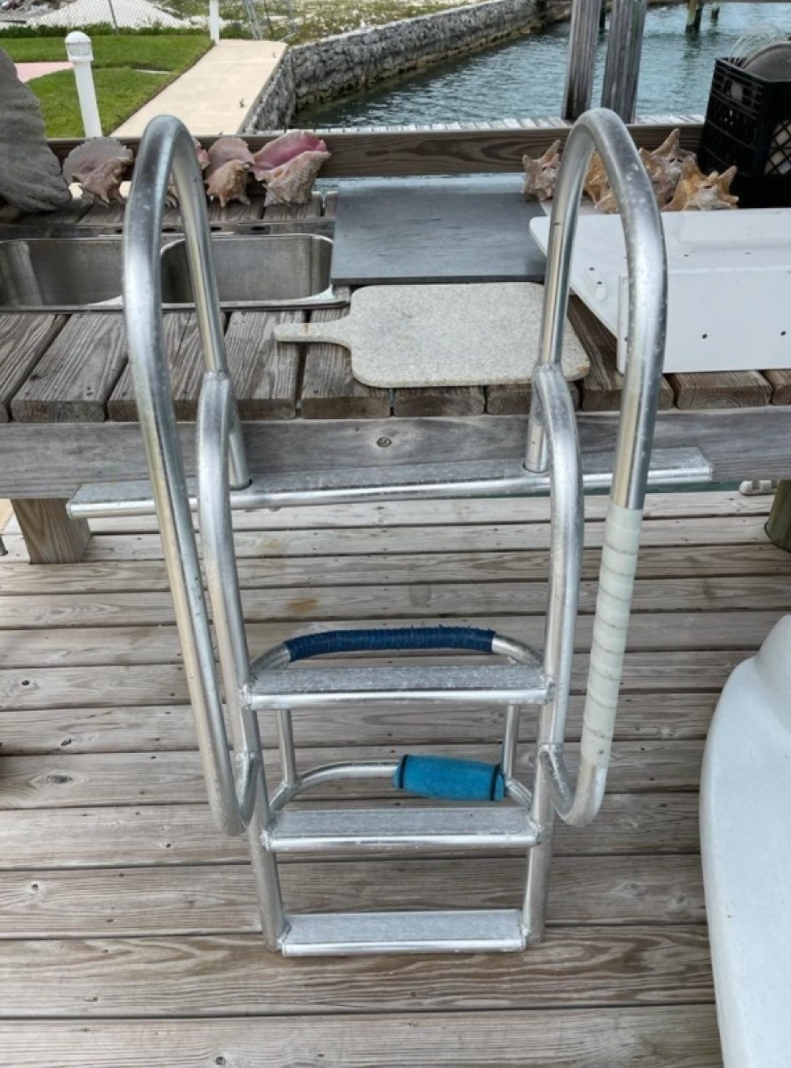 2016 Cobia 344 Center Console