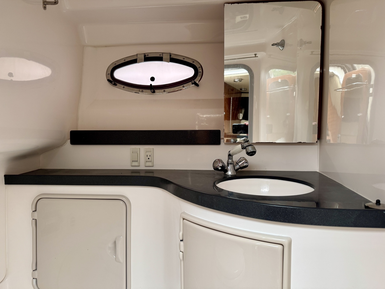 2012 Regal 3550 Cuddy