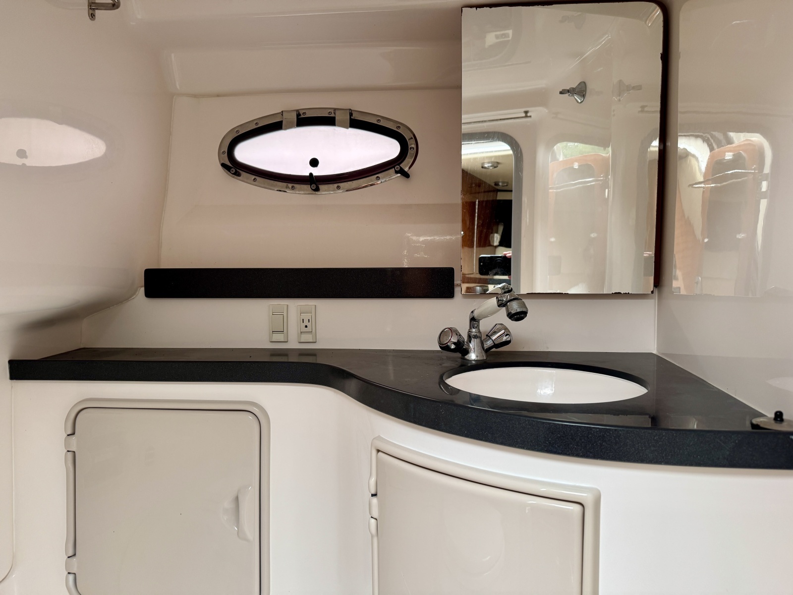 2012 Regal 3550 Cuddy