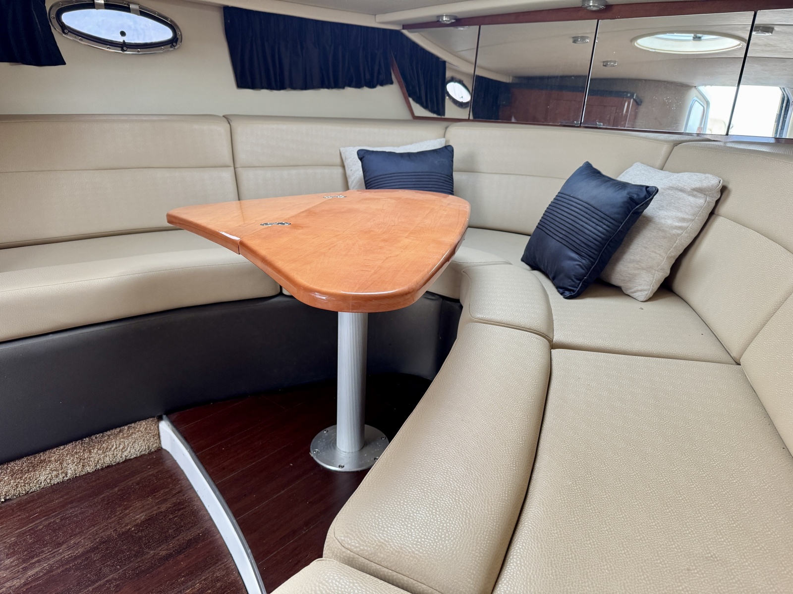 2012 Regal 3550 Cuddy