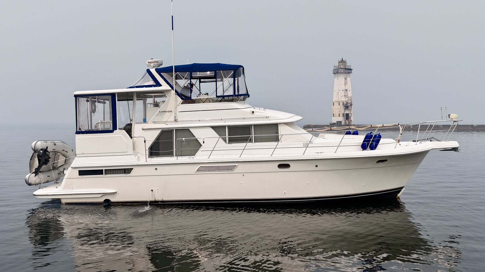 1997 Carver 445 Aft Cabin