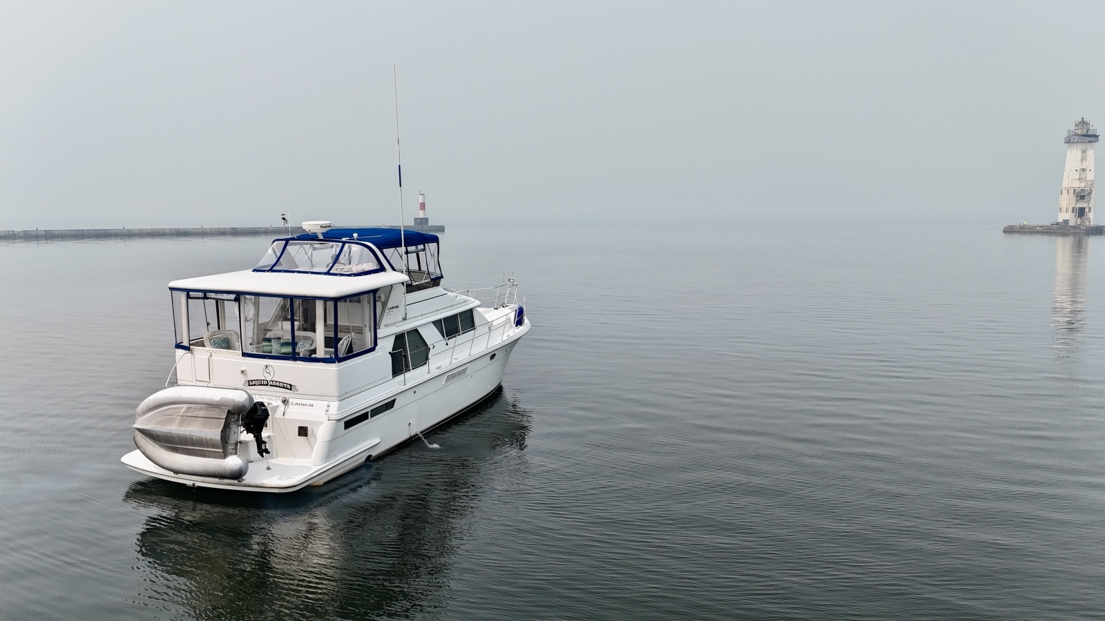 1997 Carver 445 Aft Cabin