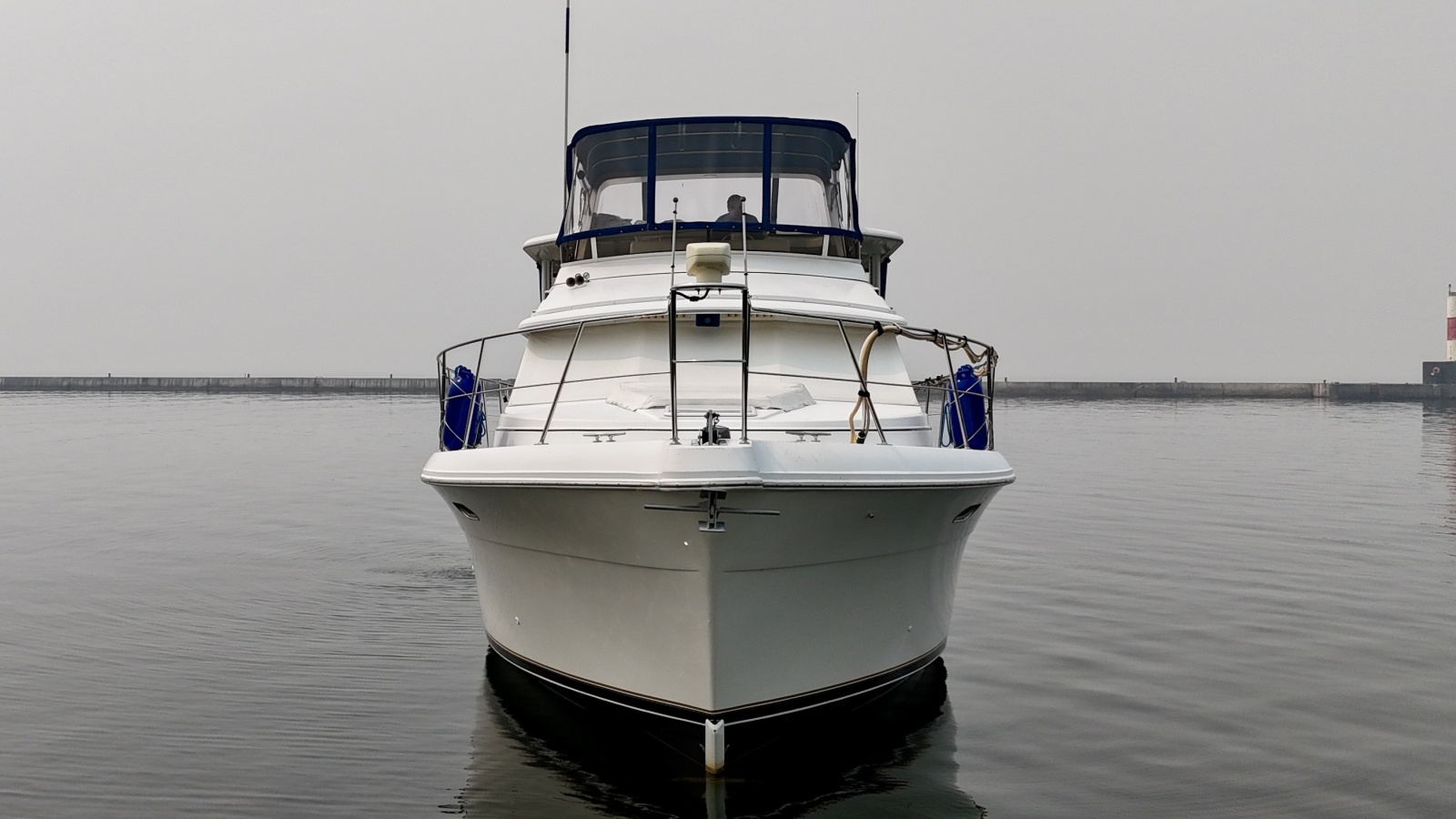 1997 Carver 445 Aft Cabin