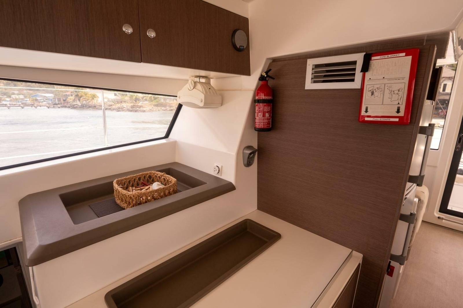 View Finder 39ft Bali Yacht For Sale