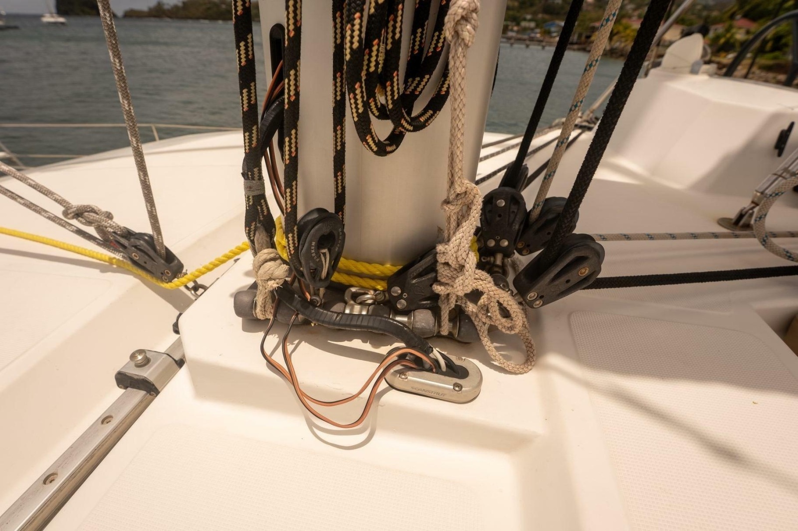 View Finder 39ft Bali Yacht For Sale