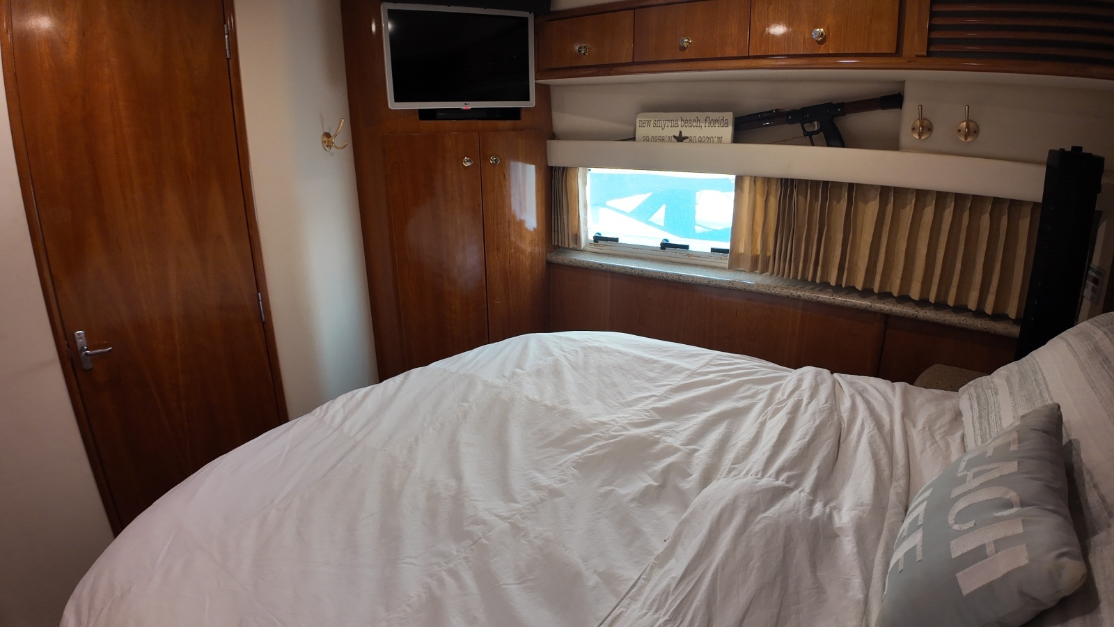 Jus Chillin 39ft Carver Yacht For Sale