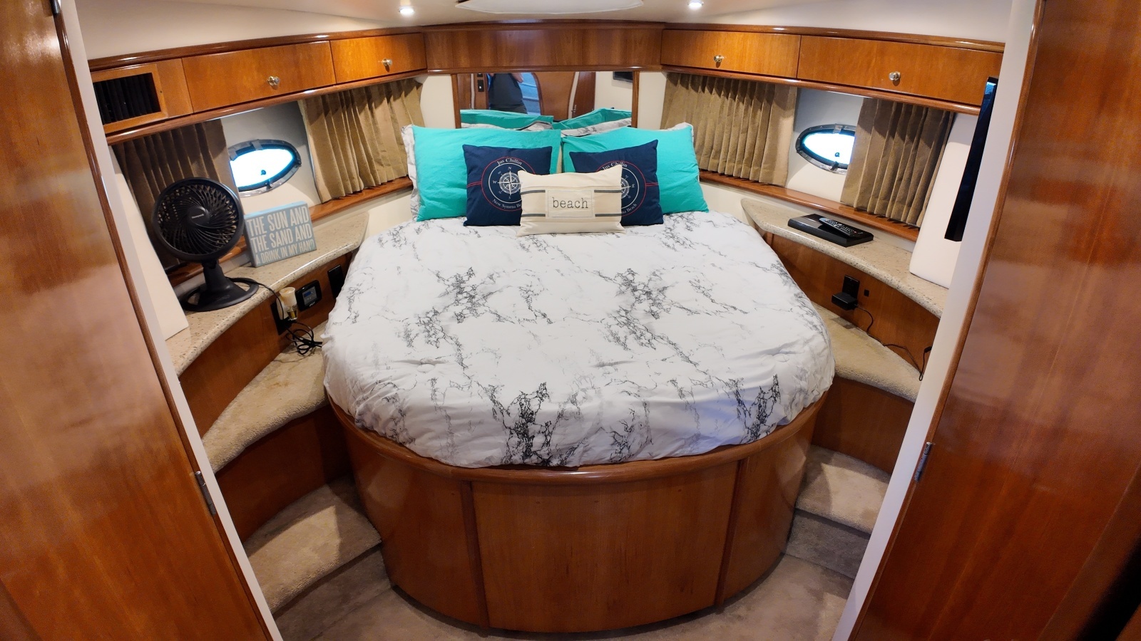 Jus Chillin 39ft Carver Yacht For Sale