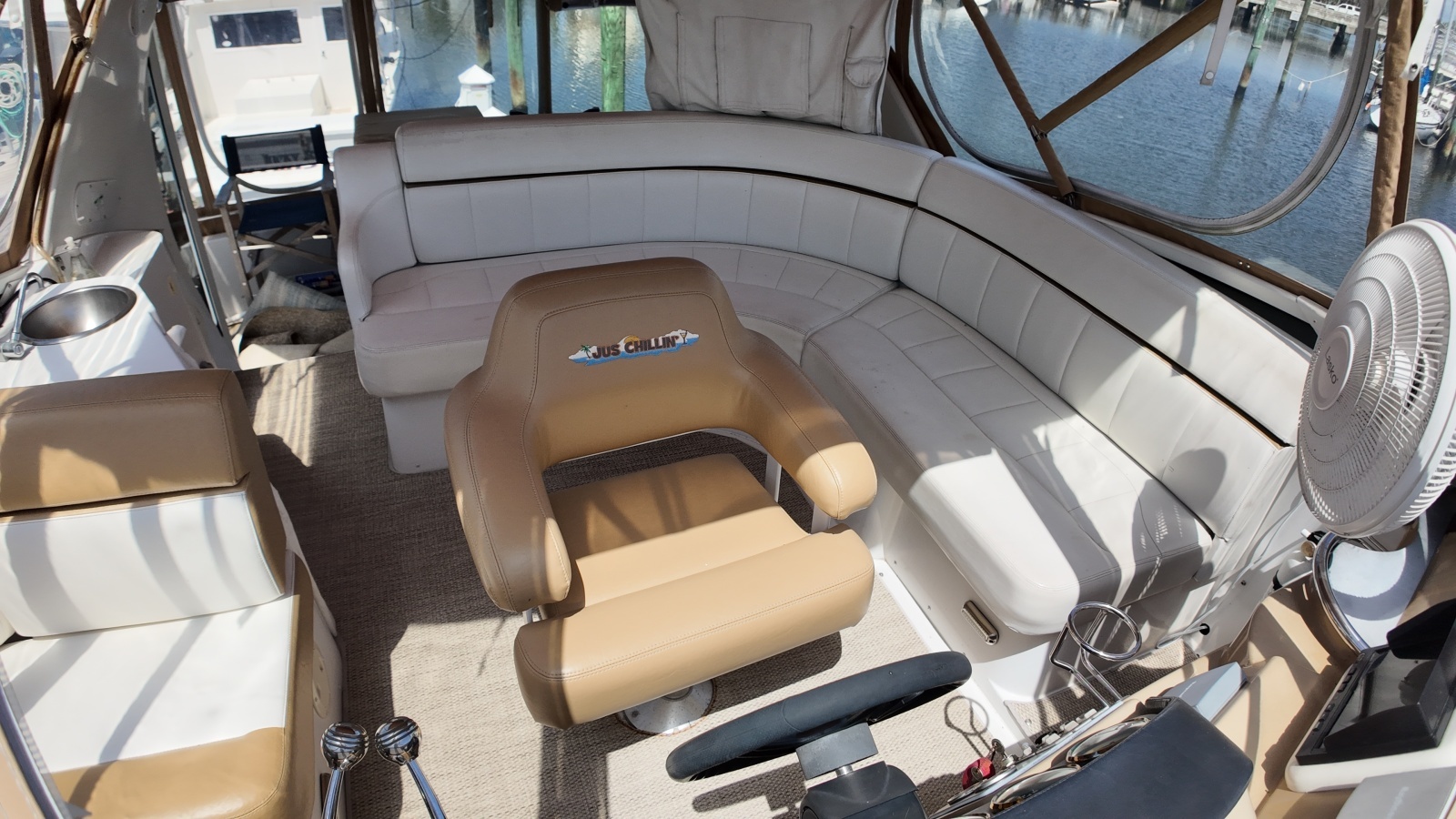 Jus Chillin 39ft Carver Yacht For Sale