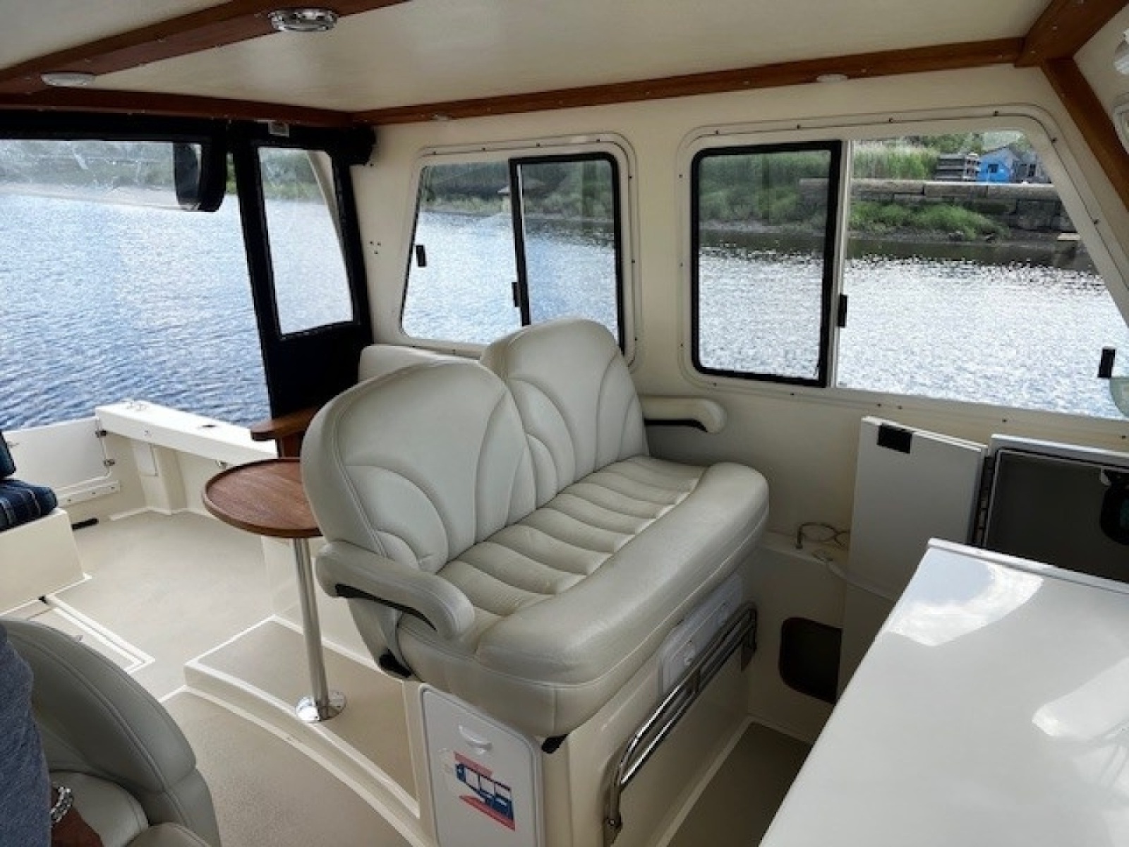 Double Bench Helm