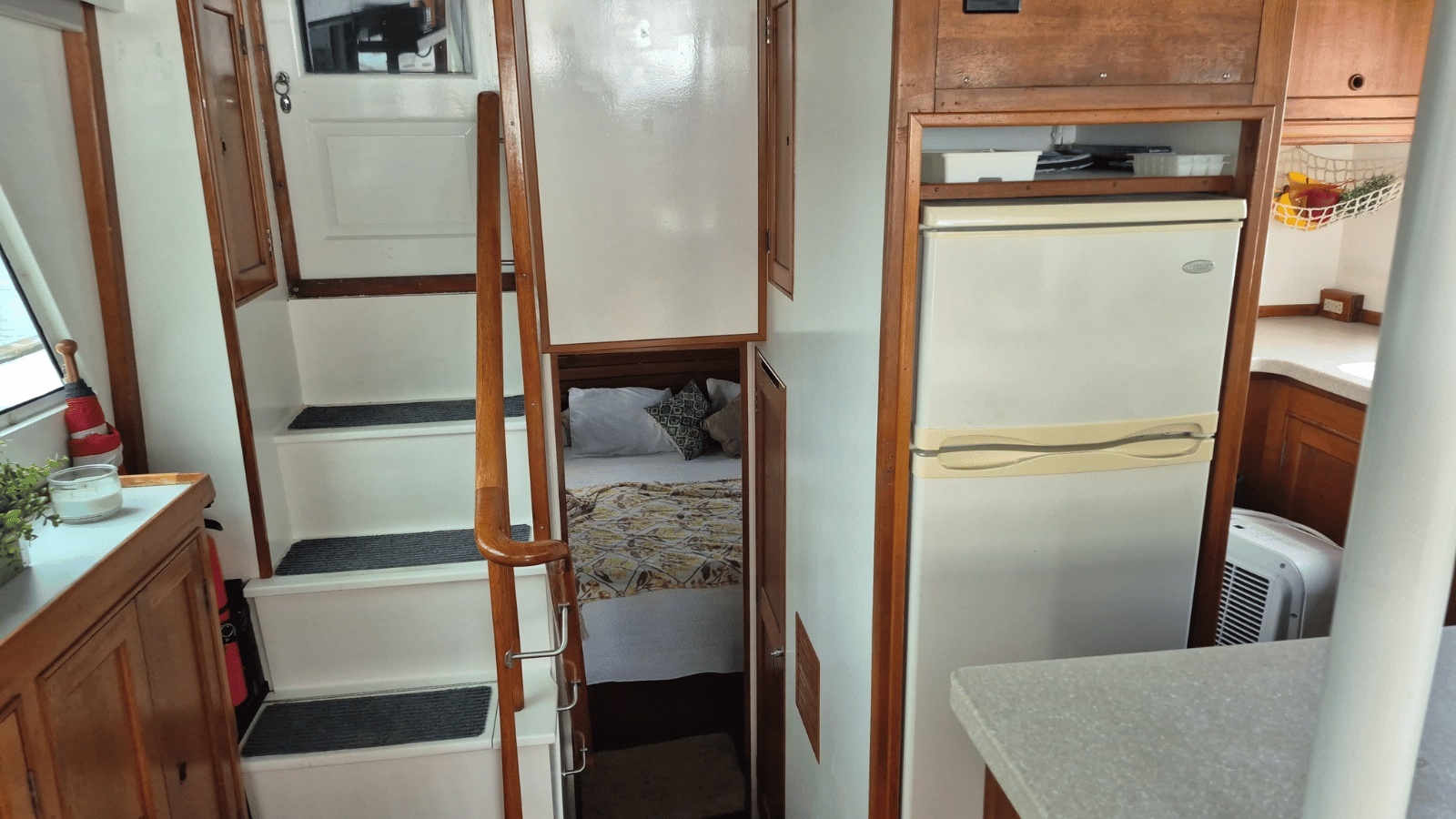 Passage Way Aft