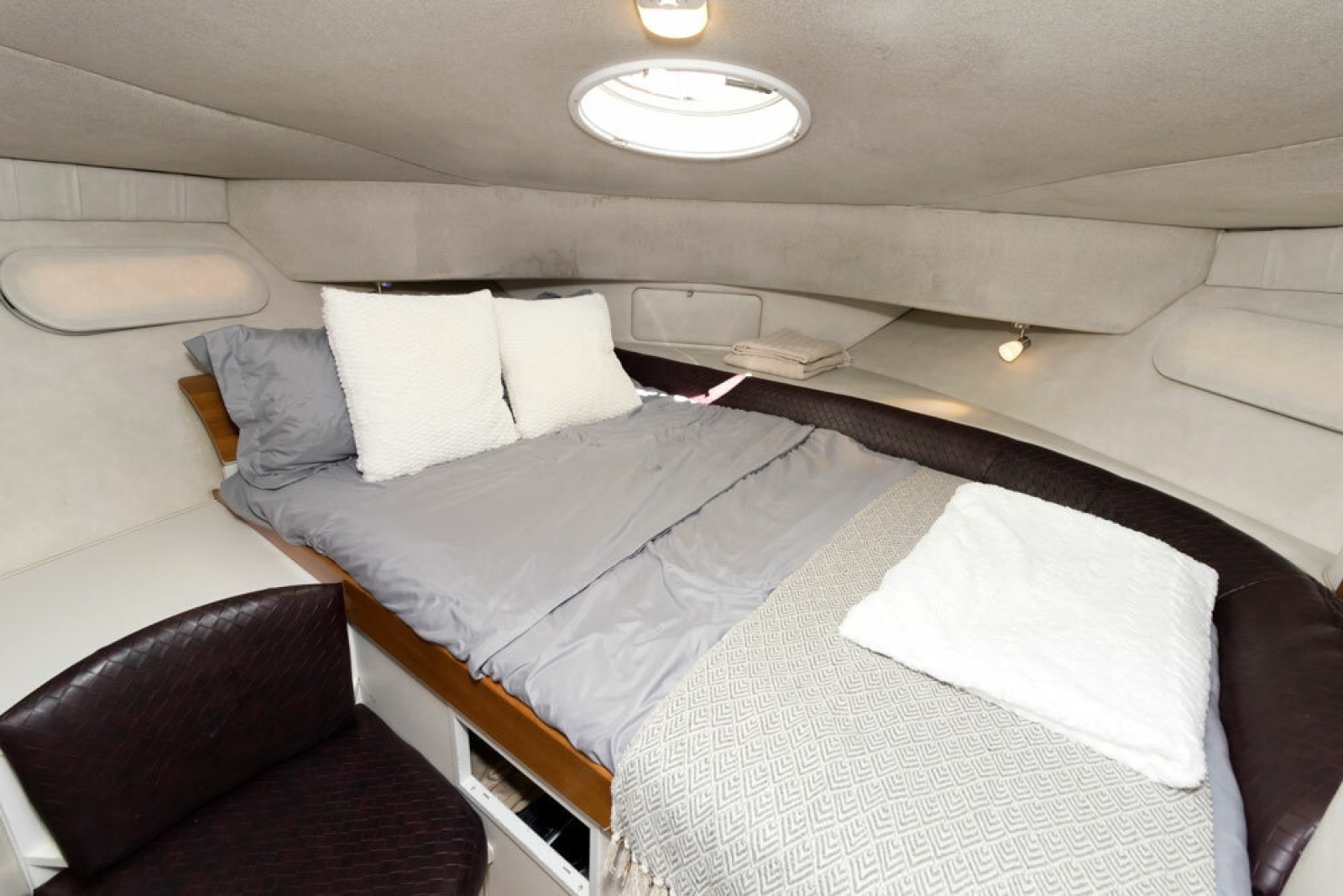 1993 Chris-Craft 380 Continental
