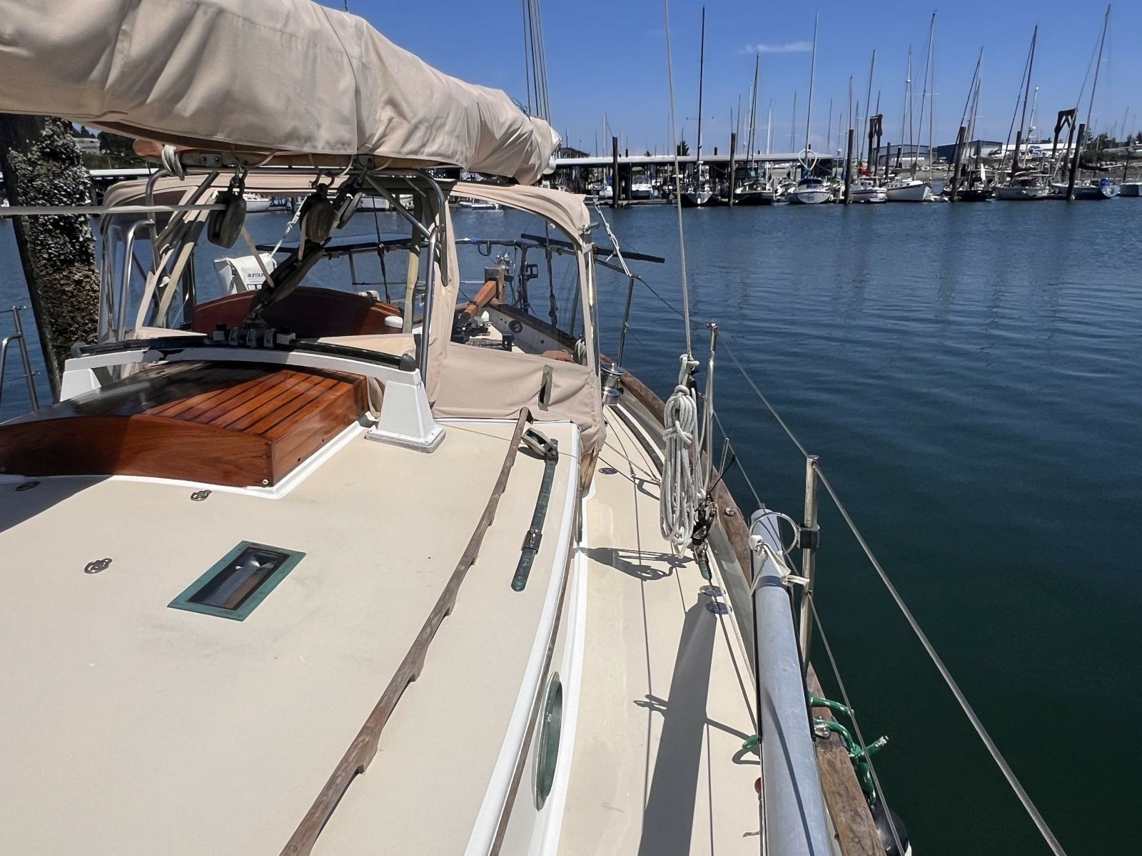 1977 Alajuela Yacht Corp. 38