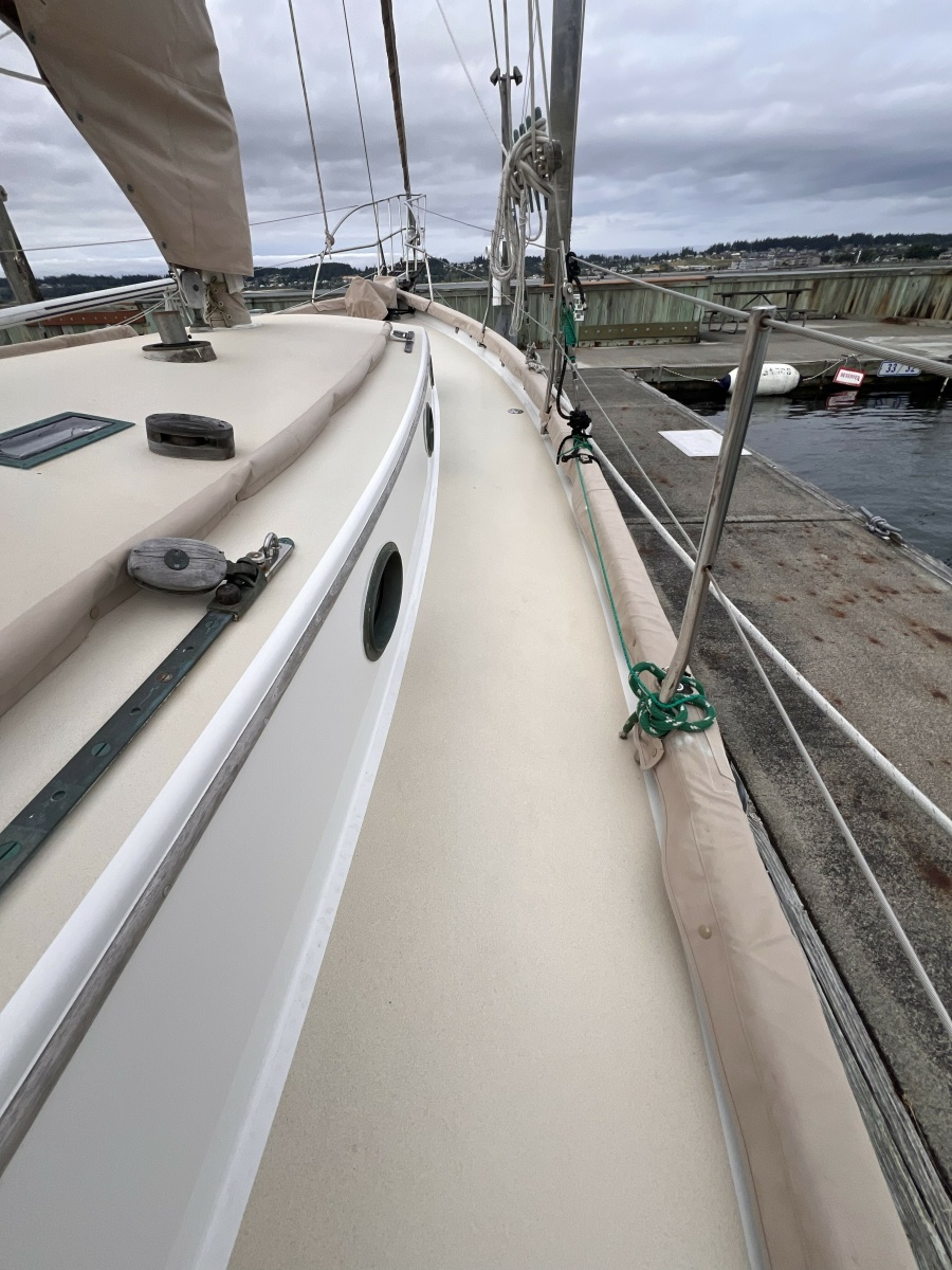 1977 Alajuela Yacht Corp. 38
