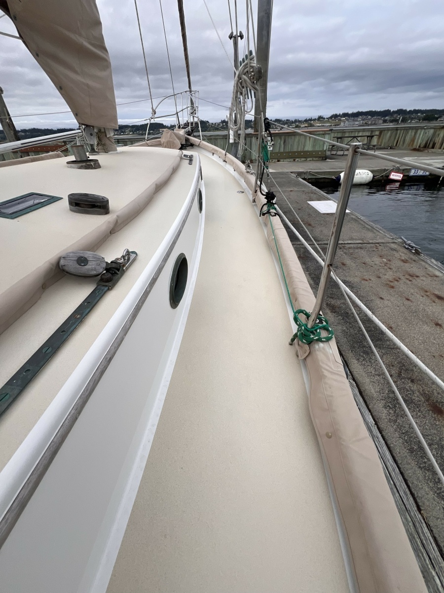 1977 Alajuela Yacht Corp. 38