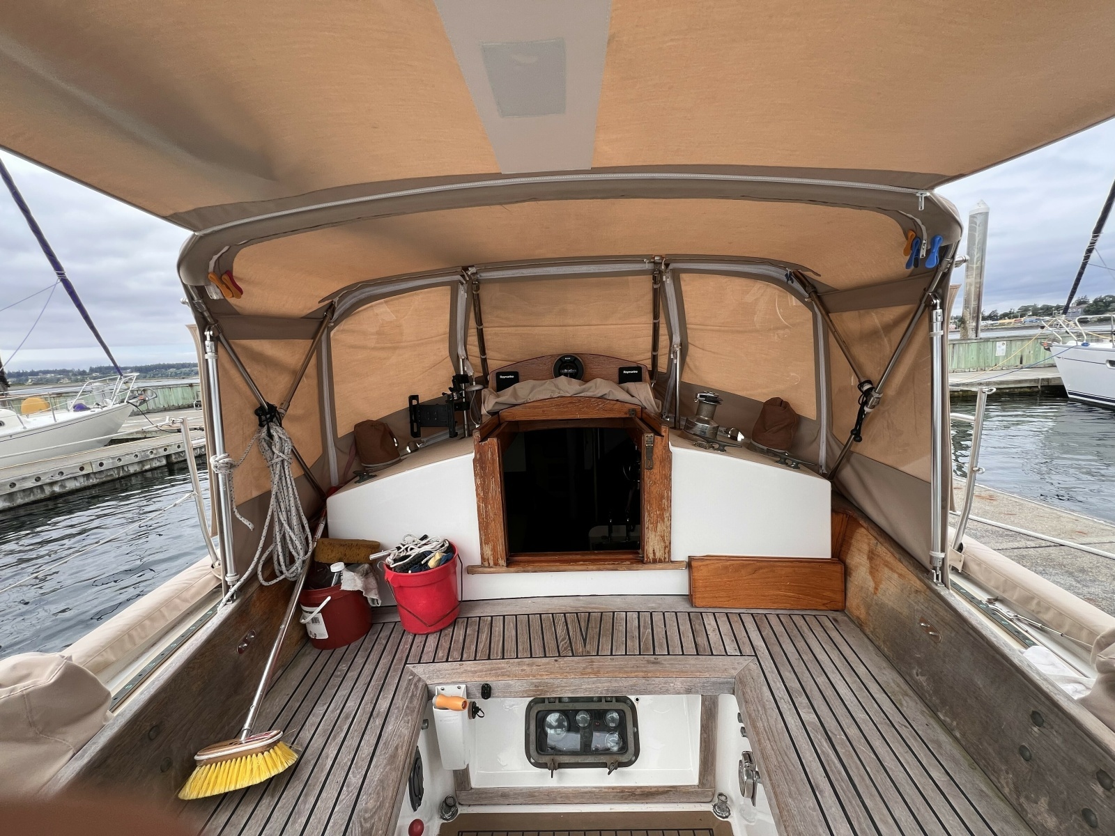 1977 Alajuela Yacht Corp. 38