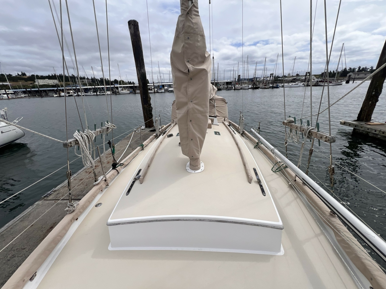 1977 Alajuela Yacht Corp. 38