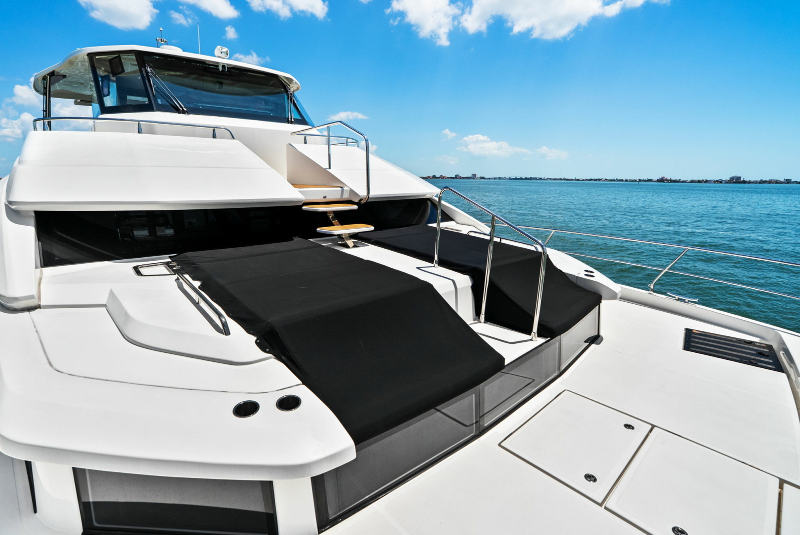 2024 Aquila 54 Yacht