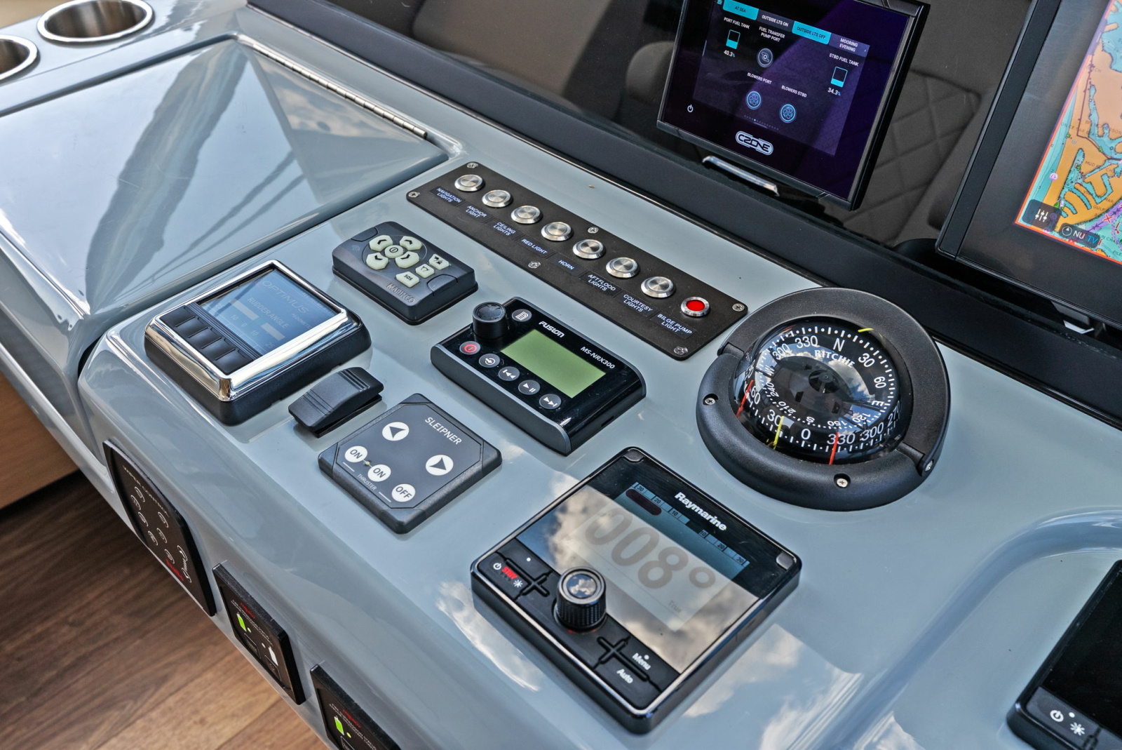 2024 Aquila 54 Yacht