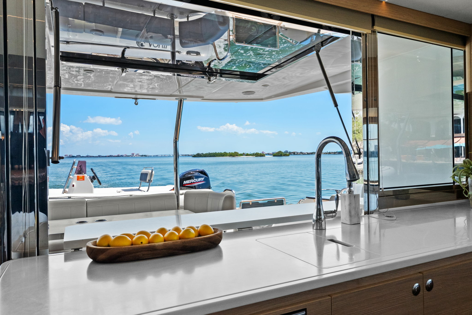 2024 Aquila 54 Yacht
