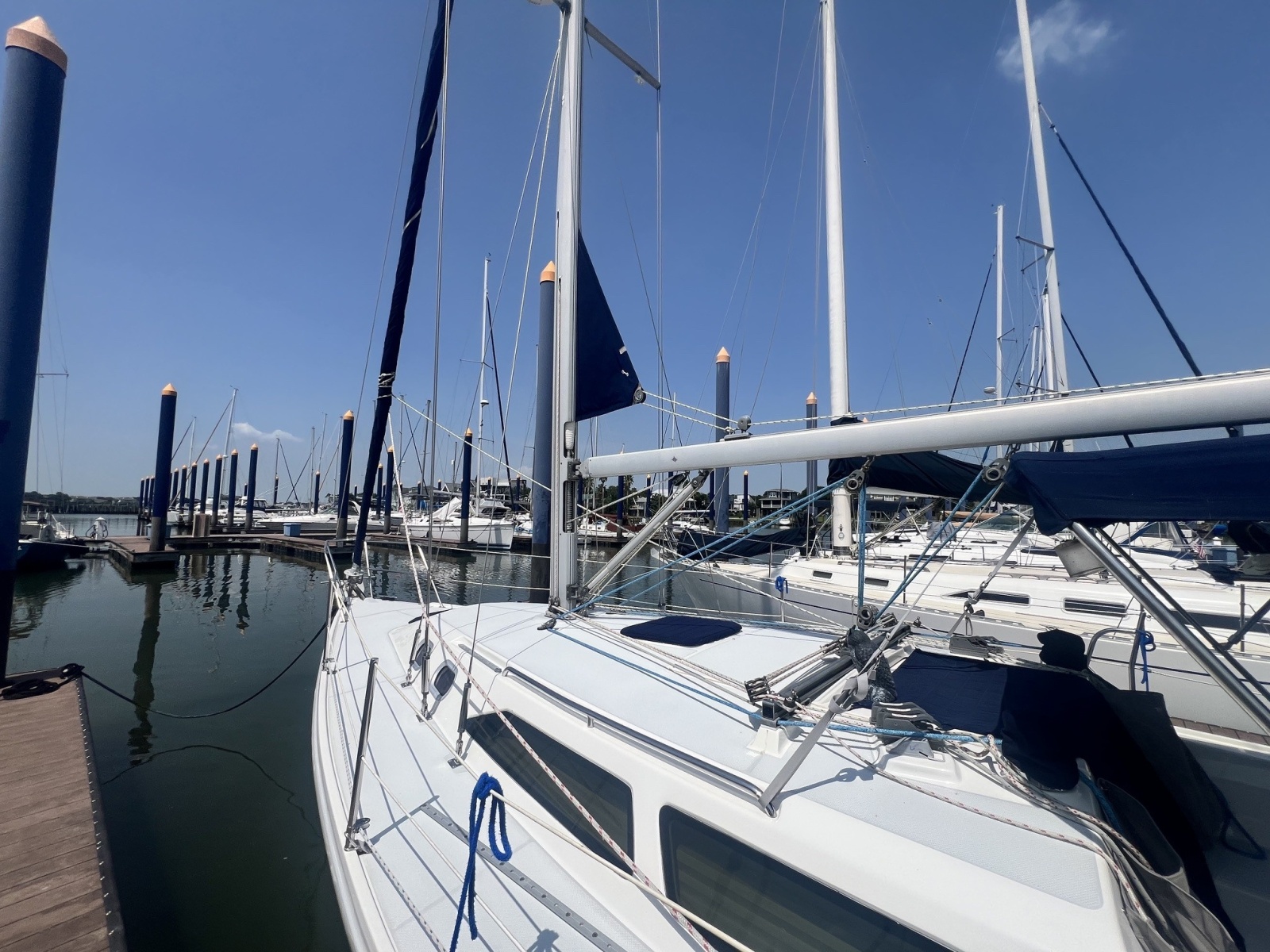 2004 Catalina 320