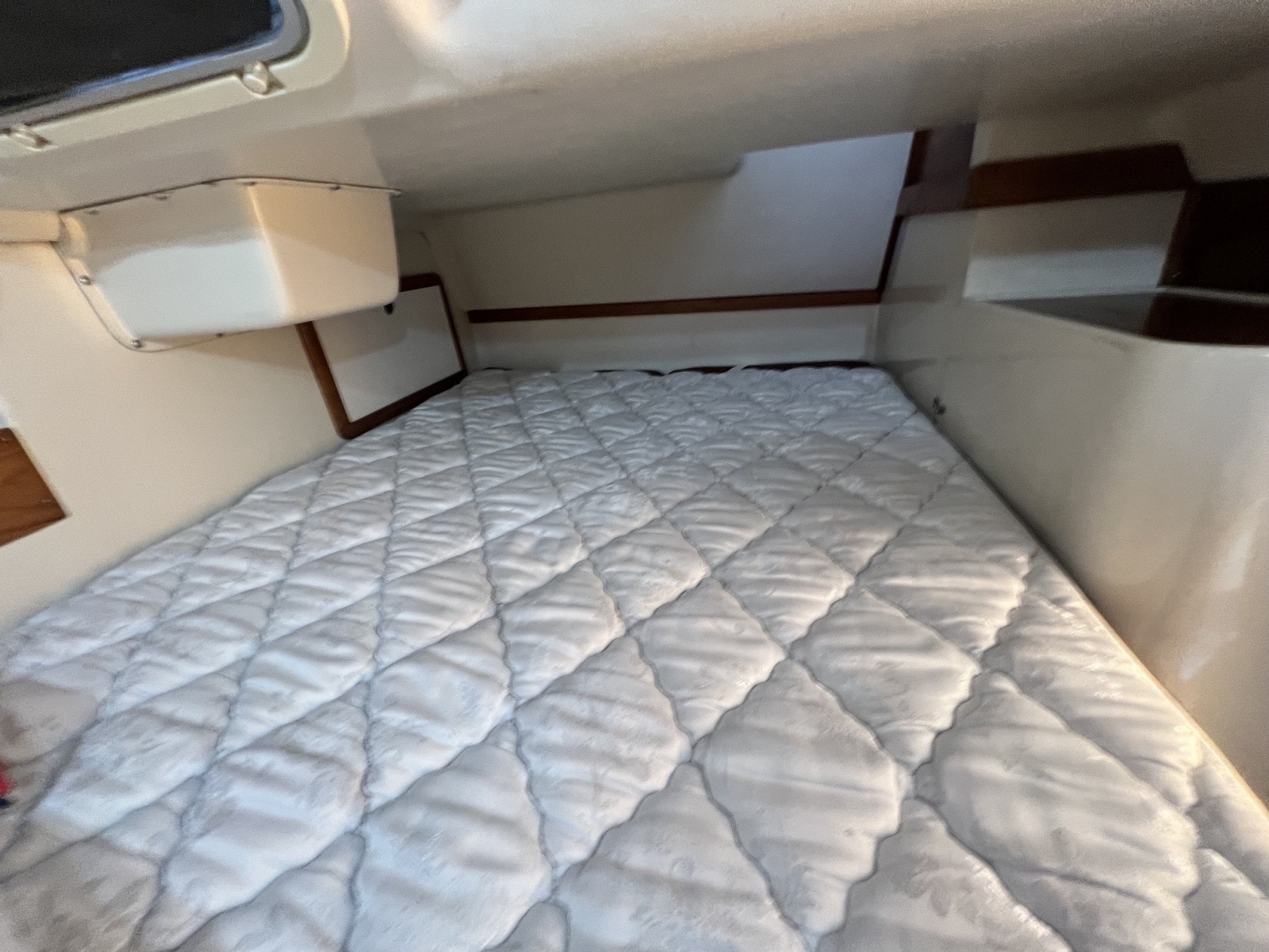 2004 Catalina 320