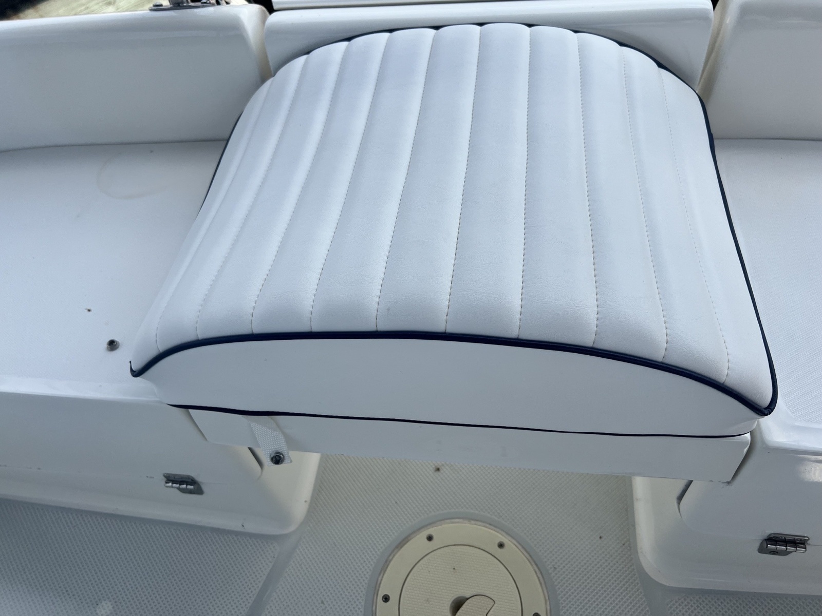 2004 Catalina 320