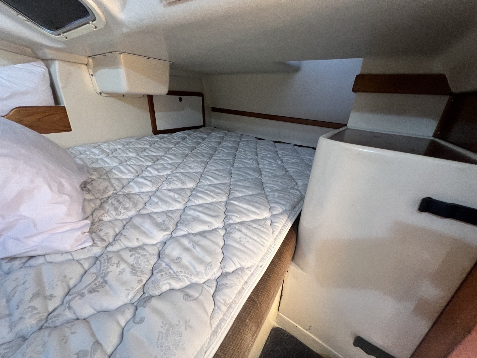 2004 Catalina 320