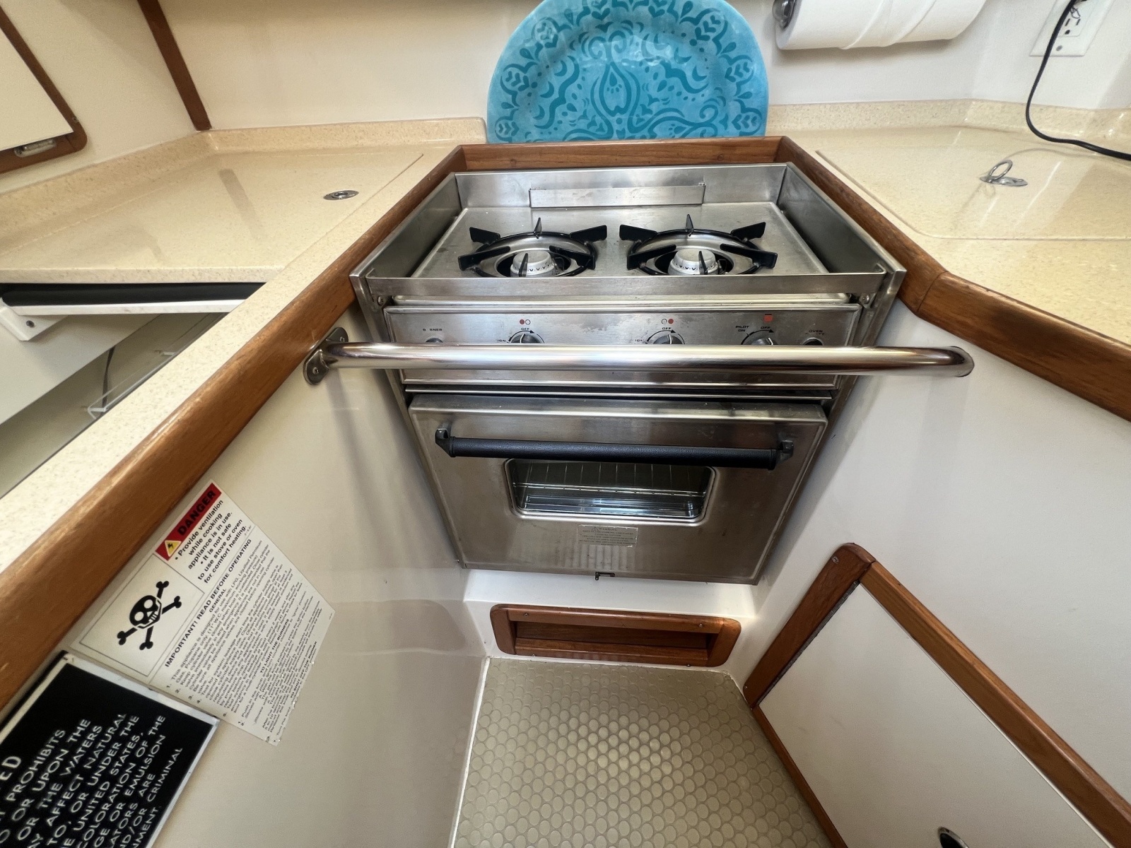 2004 Catalina 320