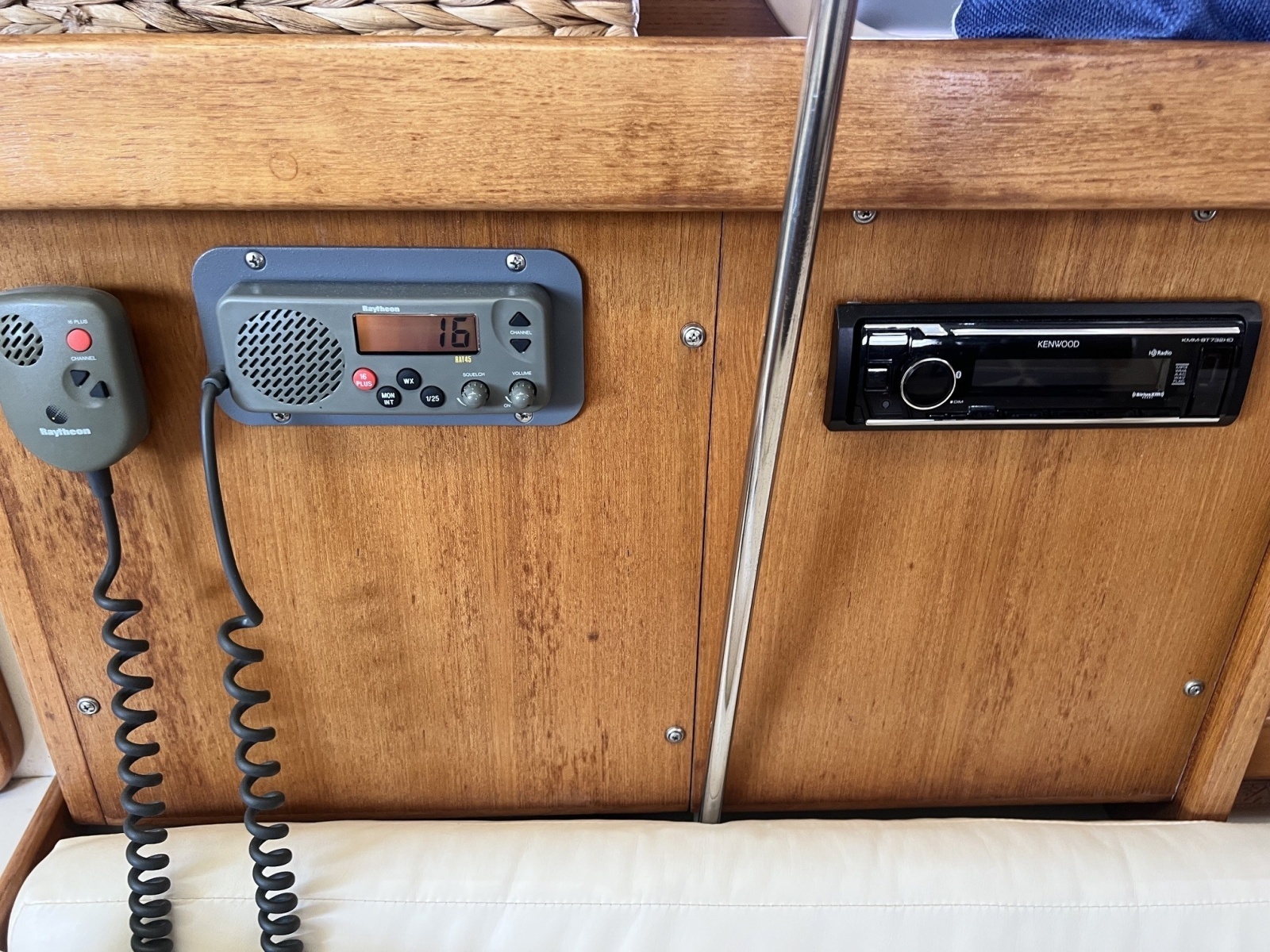 2004 Catalina 320