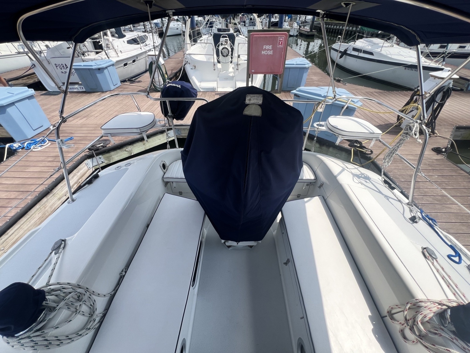 2004 Catalina 320