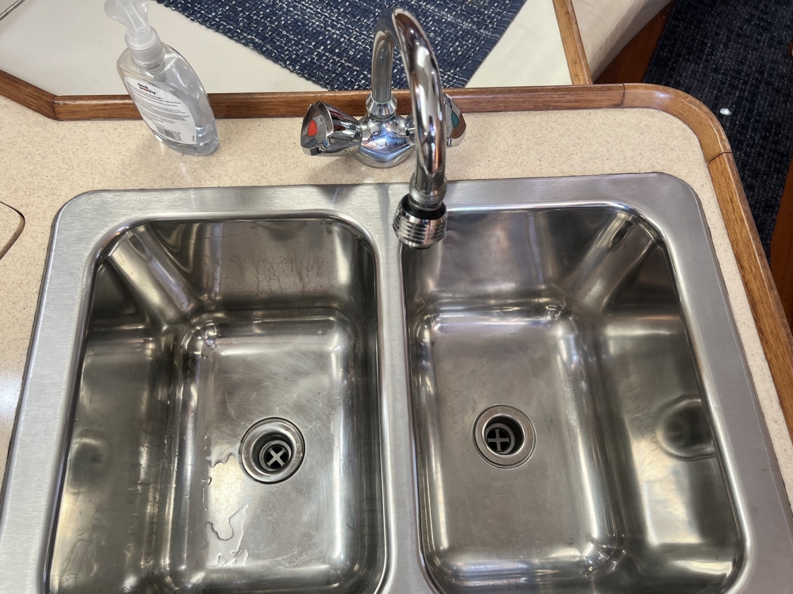 2004 Catalina 320