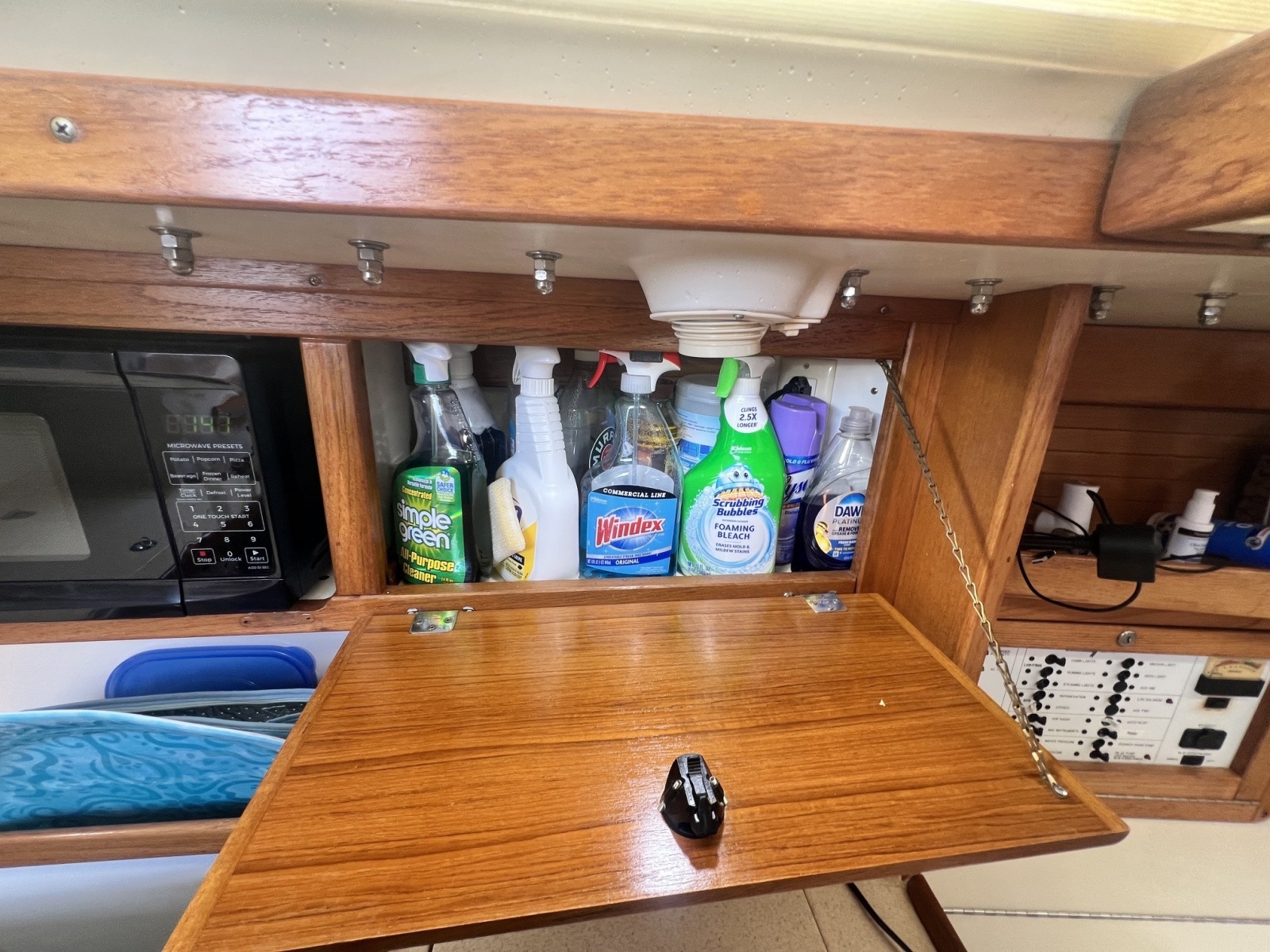 2004 Catalina 320