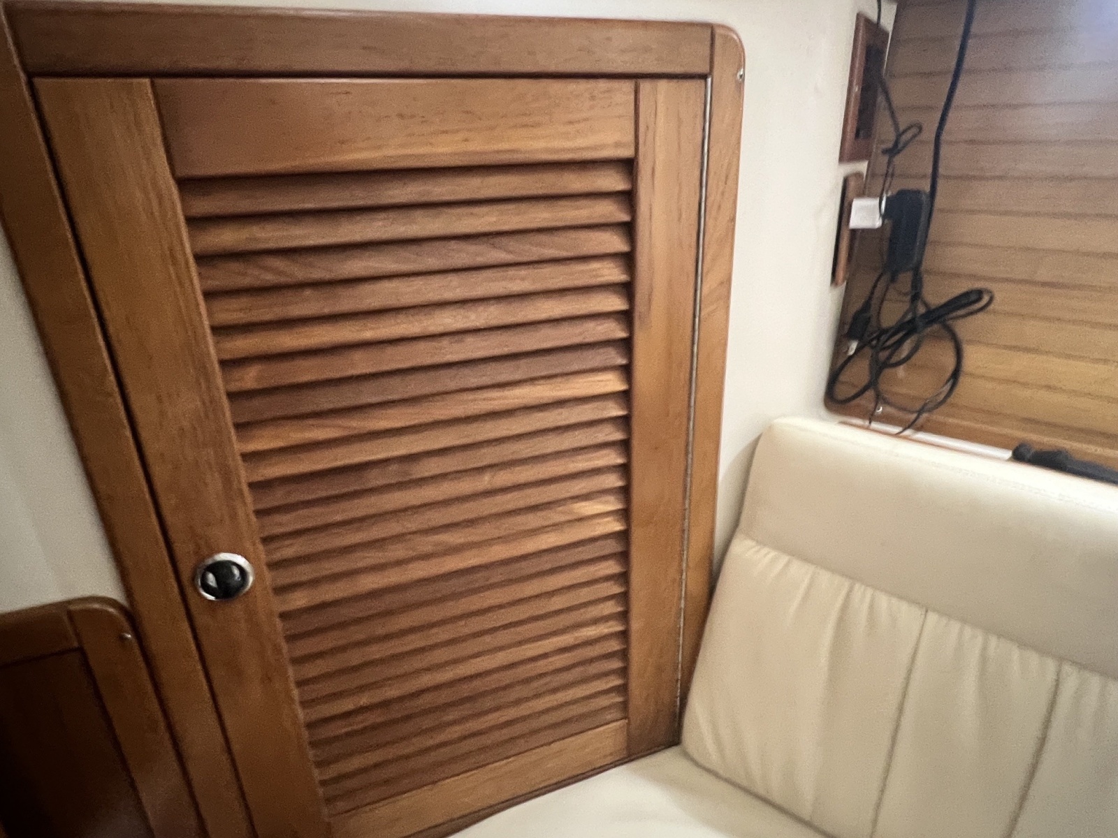 2004 Catalina 320