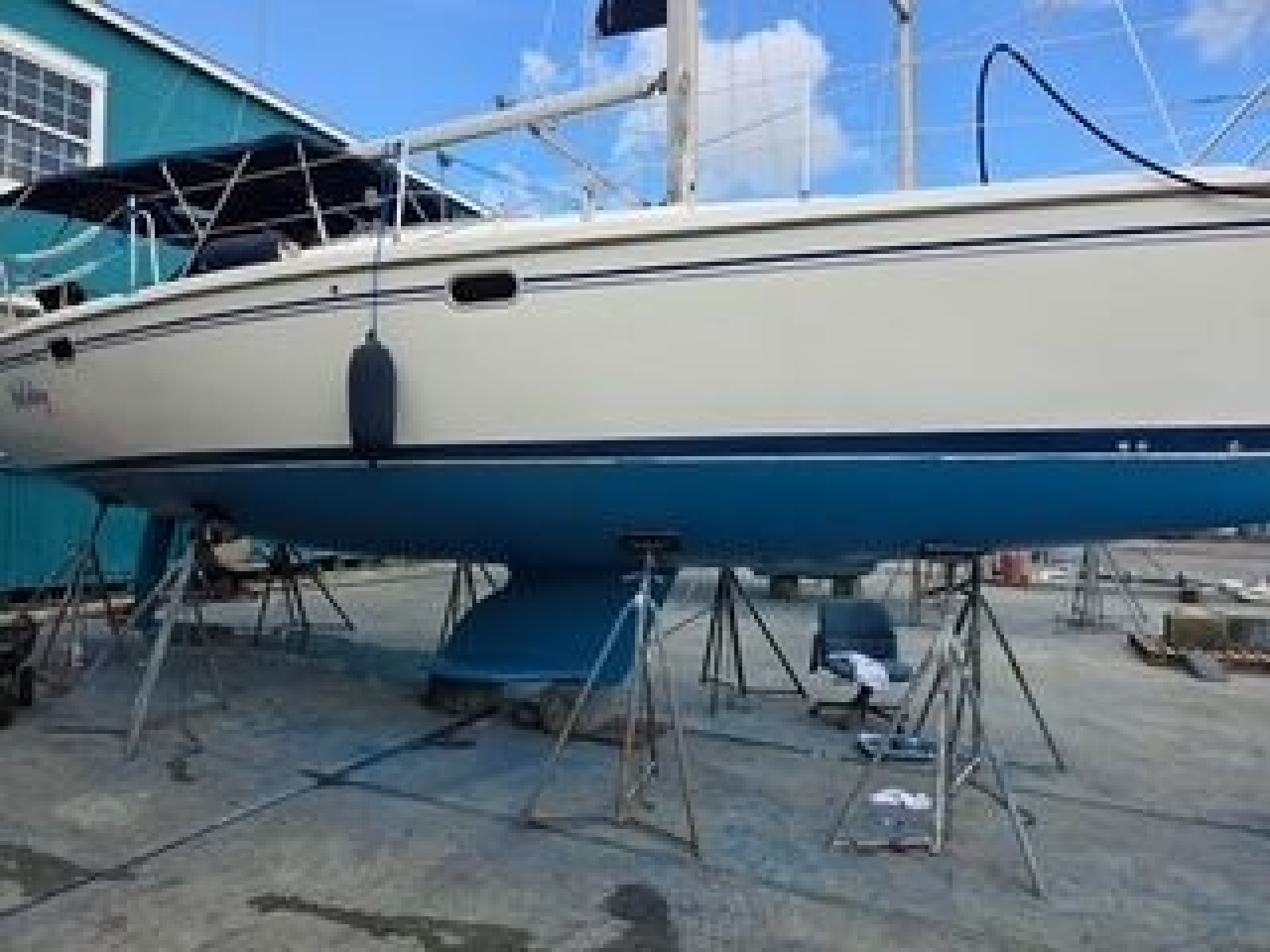 2004 Catalina 320