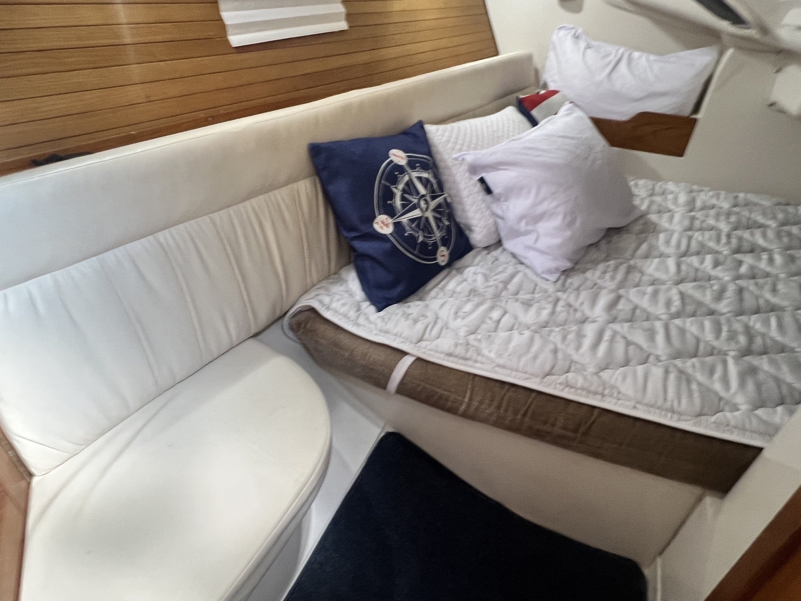 2004 Catalina 320