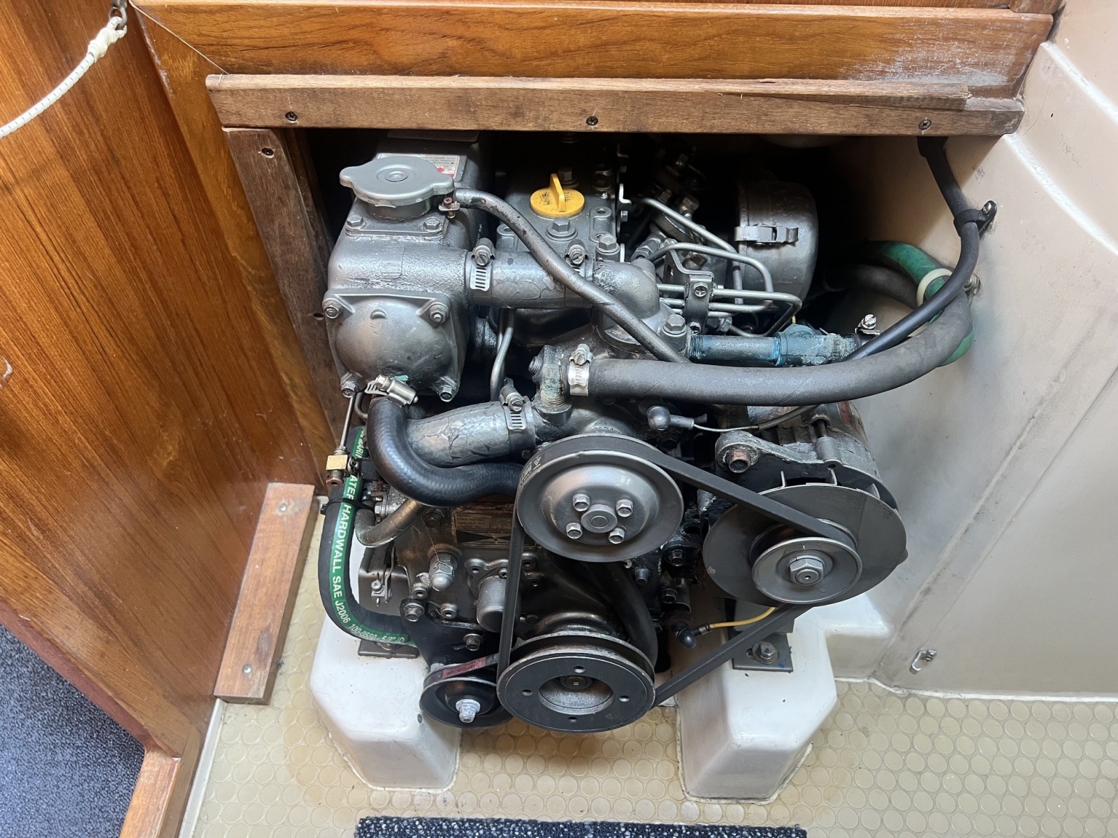 2004 Catalina 320