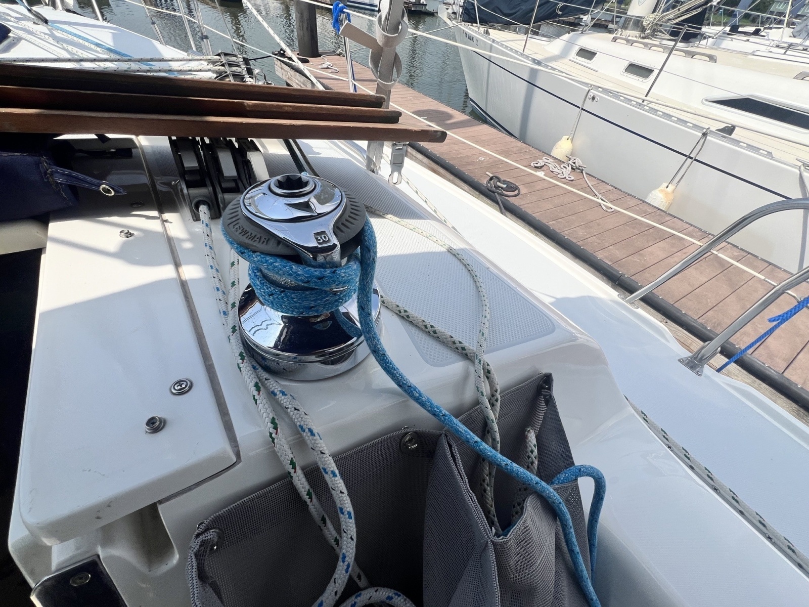 2004 Catalina 320