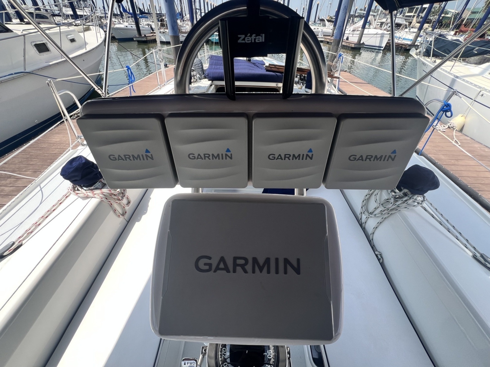 2004 Catalina 320