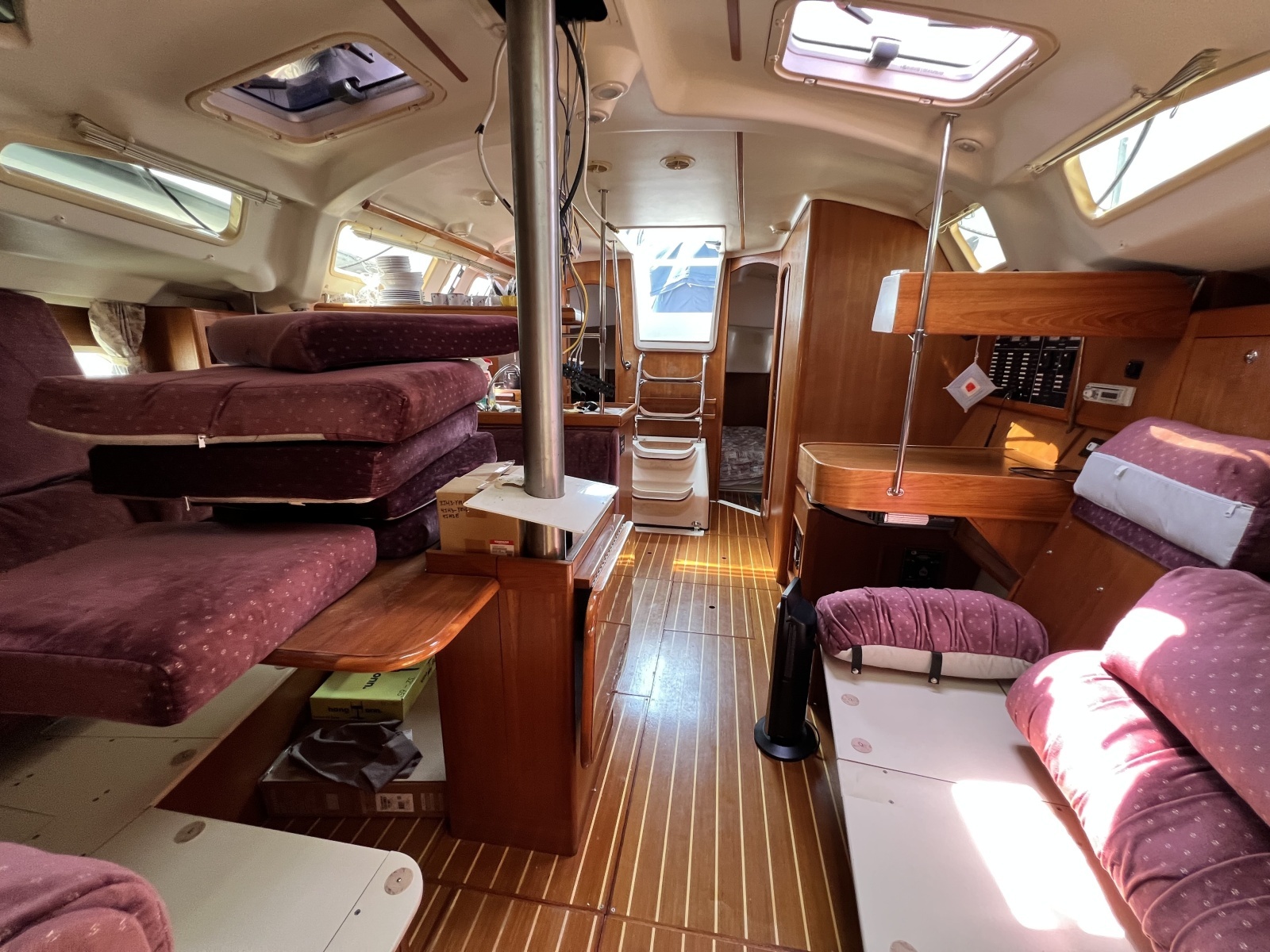 2002 Hunter 410