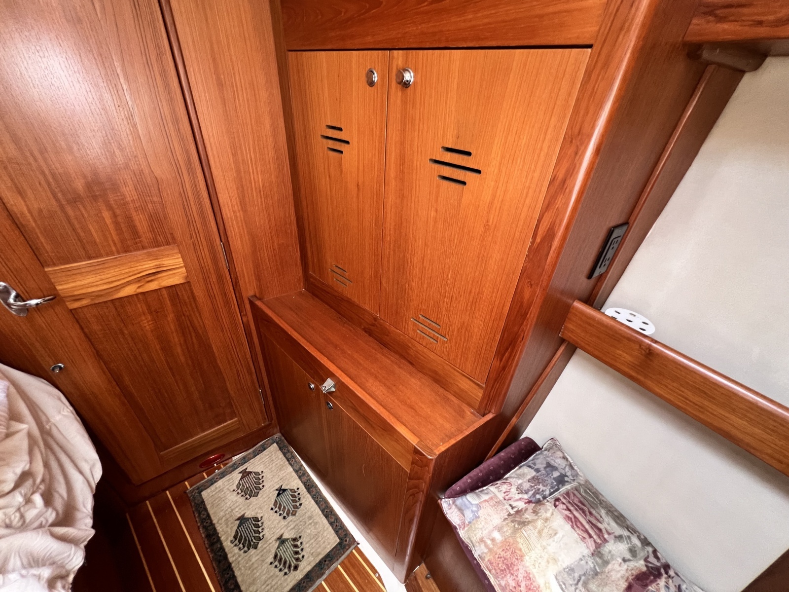 2002 Hunter 410