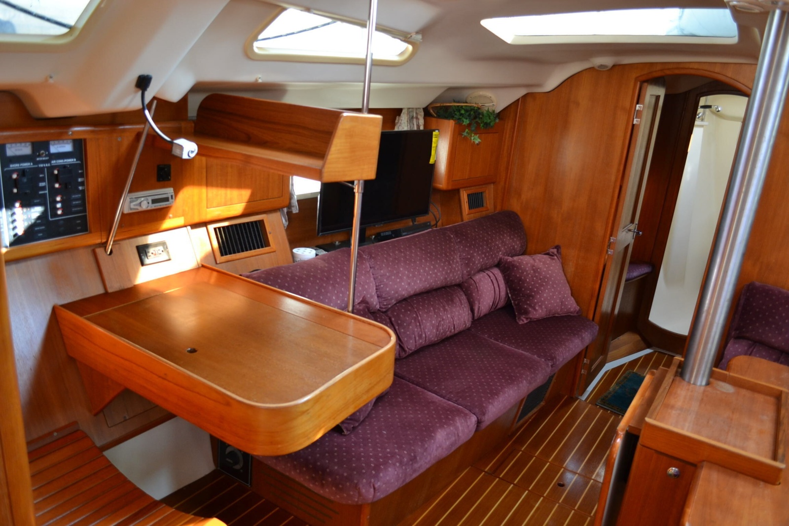 2002 Hunter 410