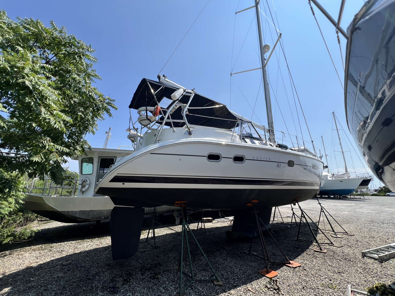 2002 Hunter 410
