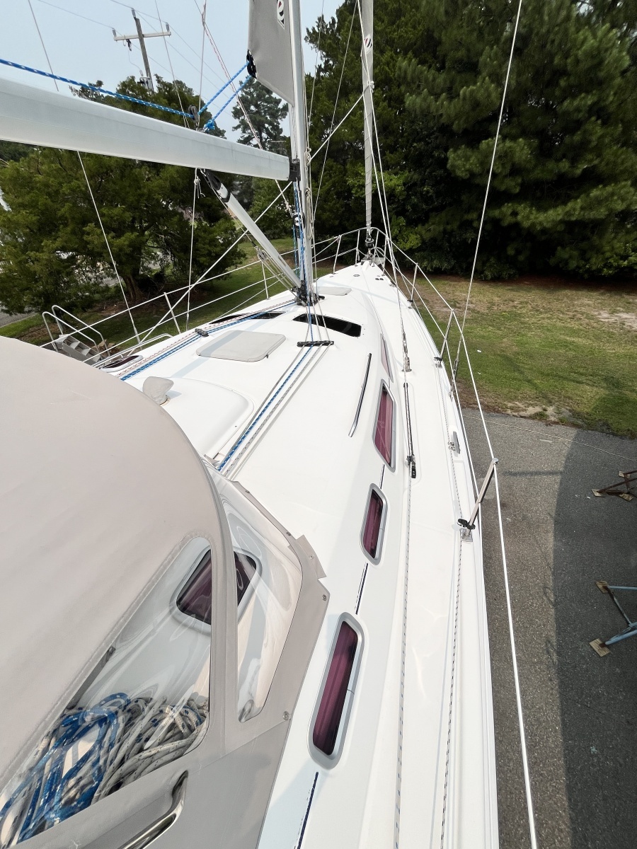 2007 Hunter 38