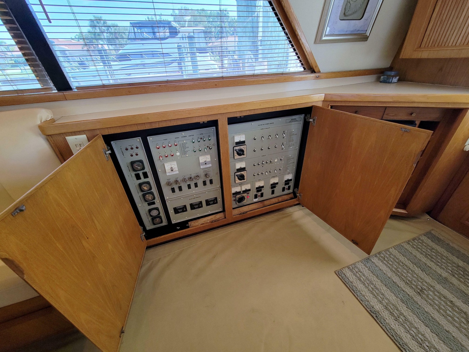 1989 Bertram 50 Convertible