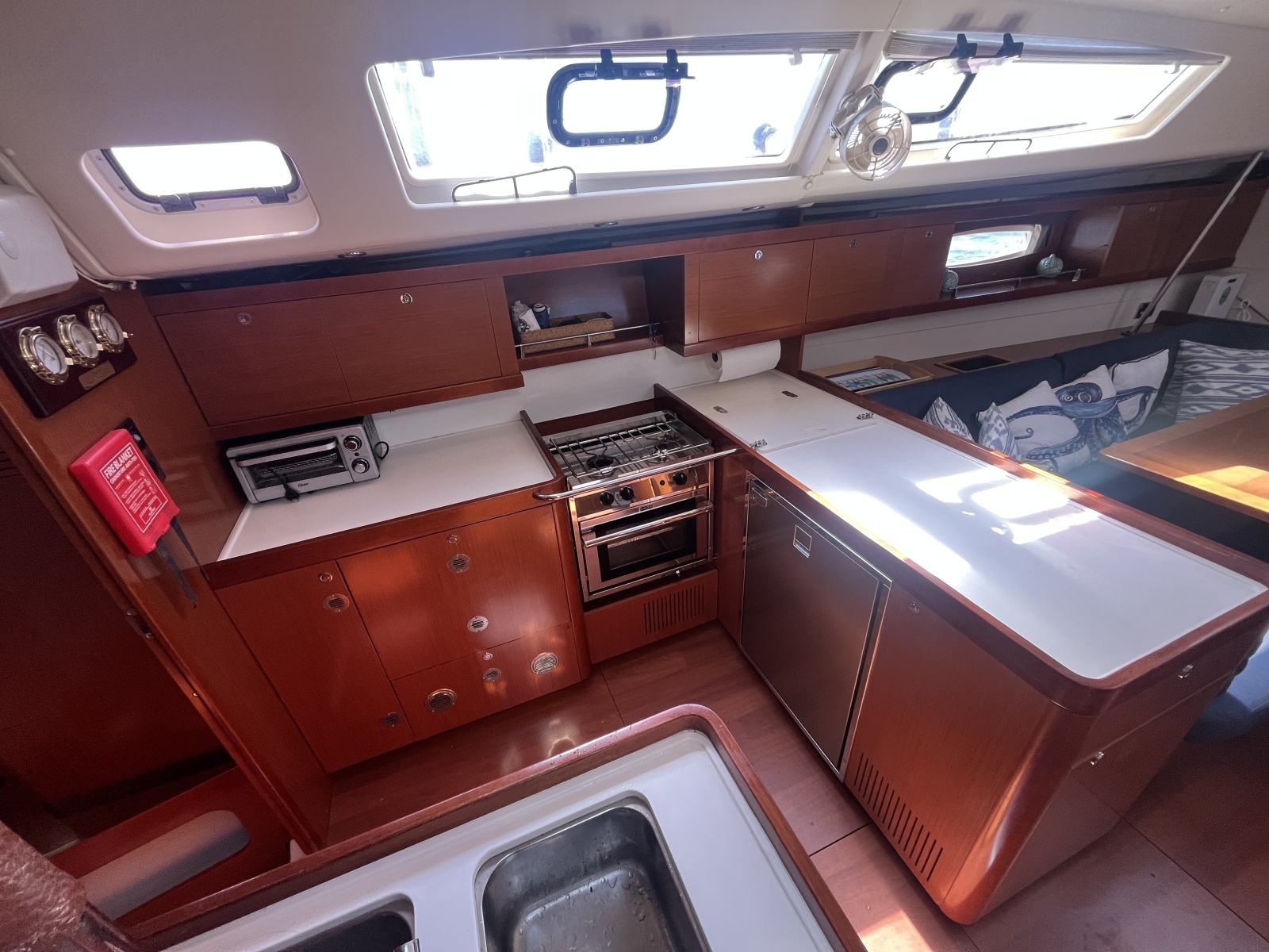 2011 Beneteau Oceanis 54