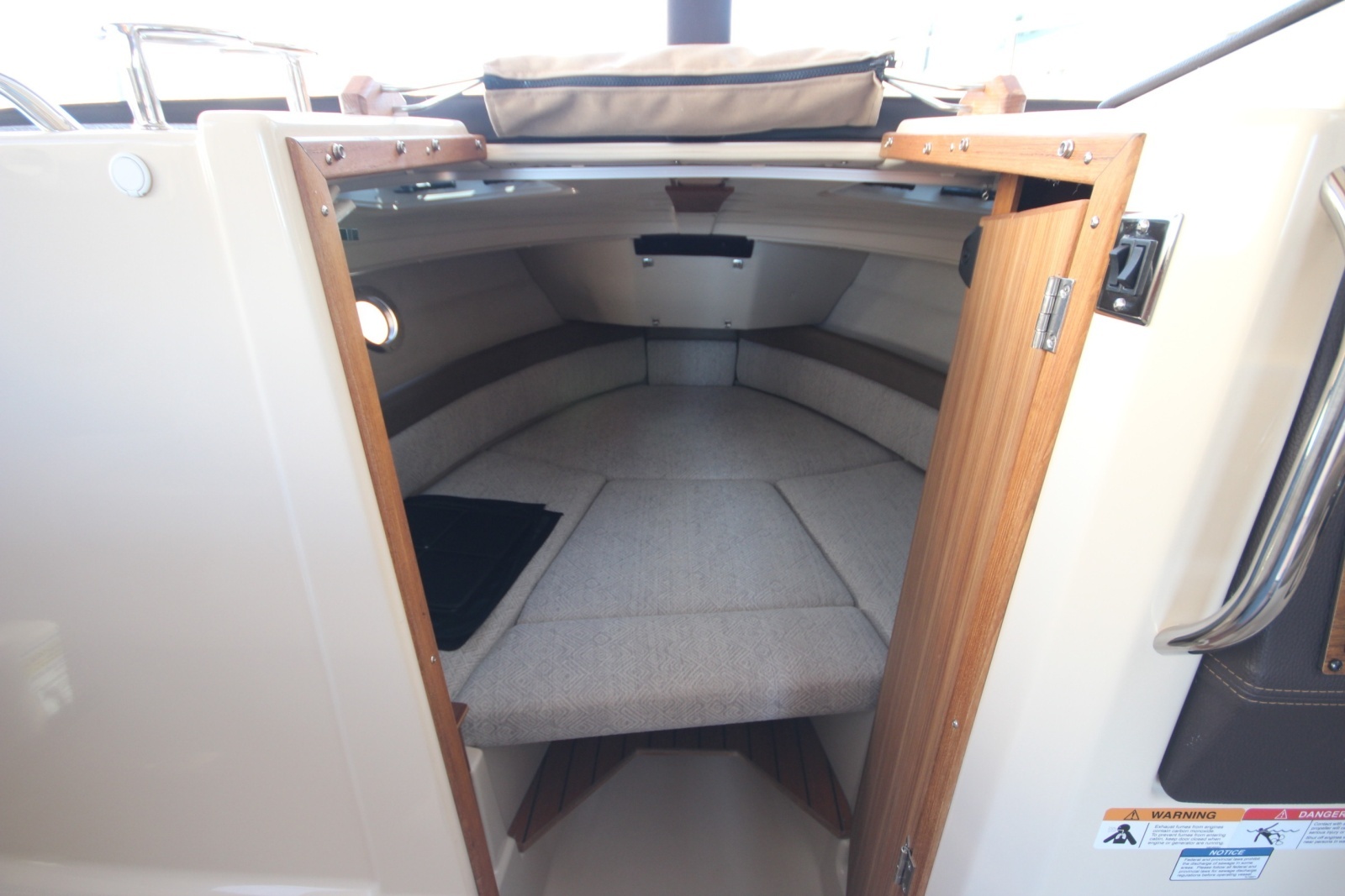 Our Trade 23ft Ranger Tugs Yacht For Sale