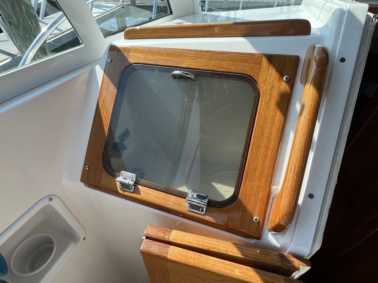 2004 Surf-Hunter Surfhunter 29