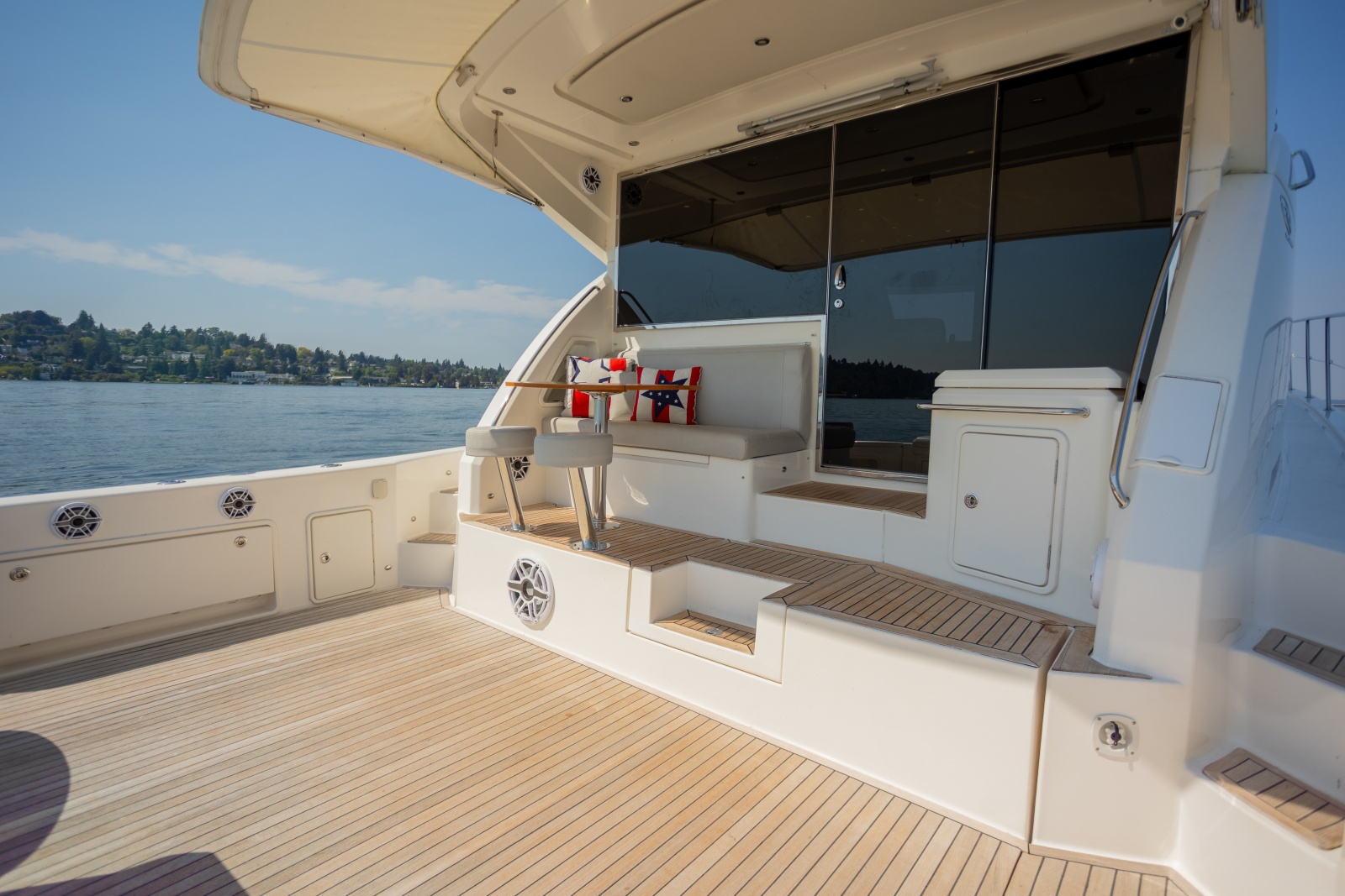 2012 Riviera 53 Enclosed Flybridge