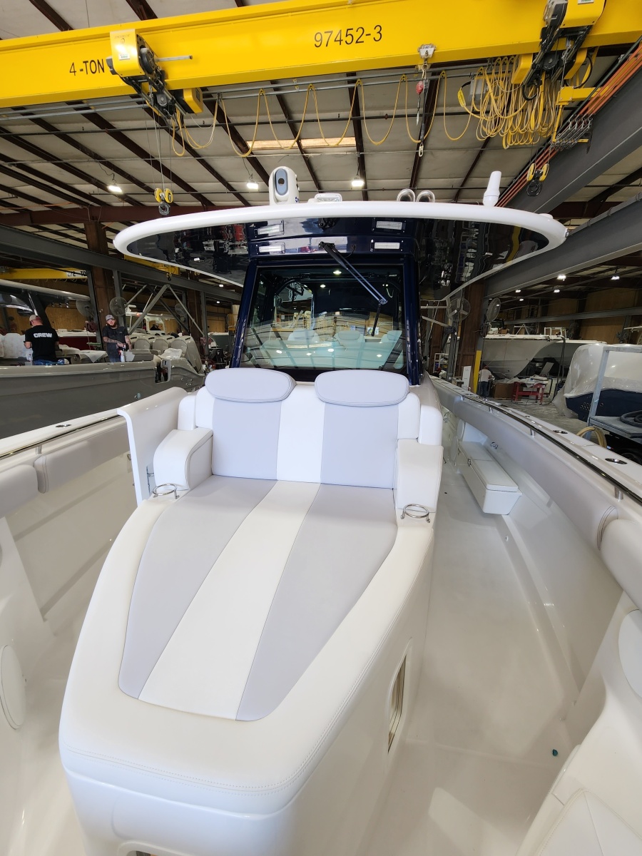 2023 HCB 42 Lujo
