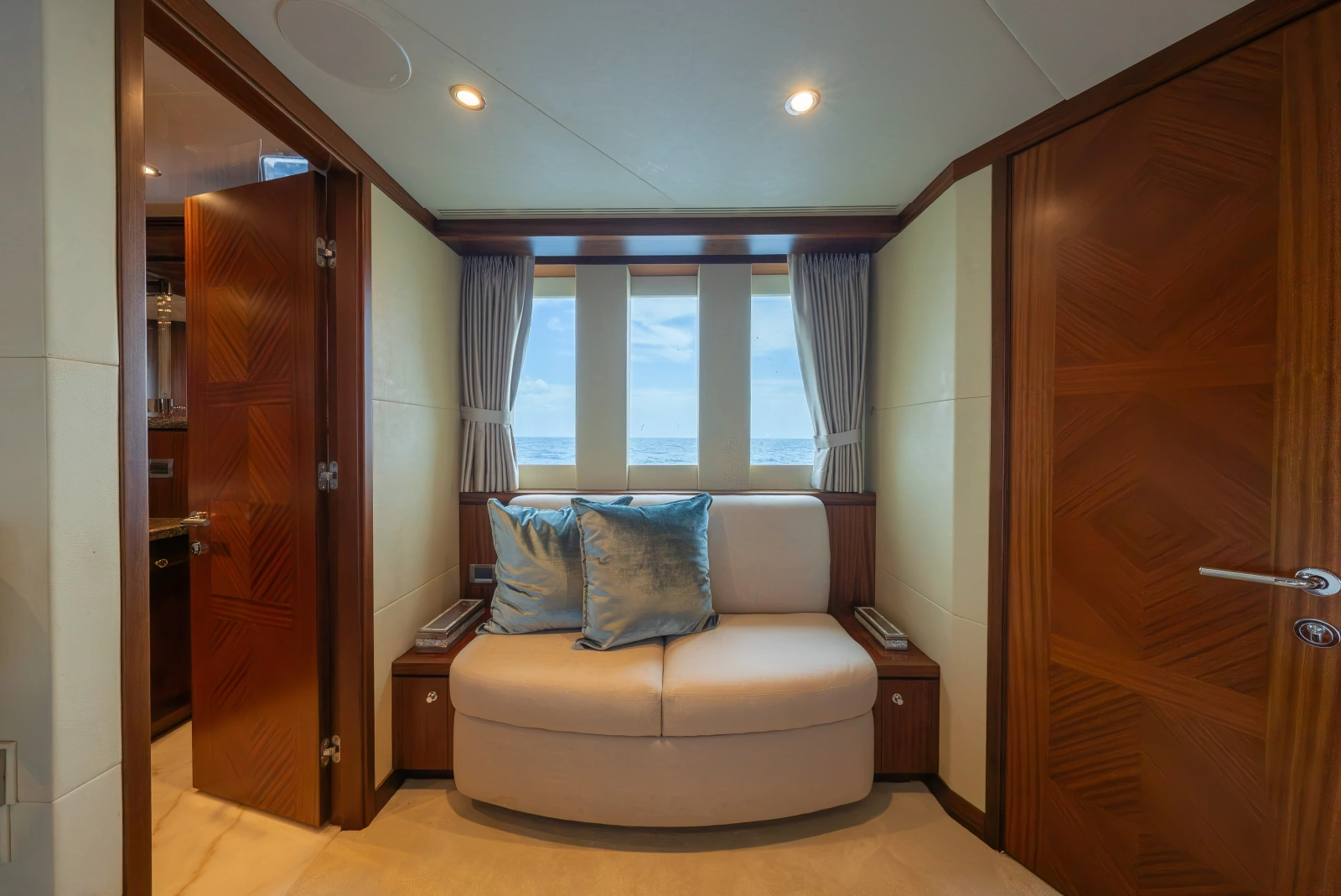 Master Window Seat